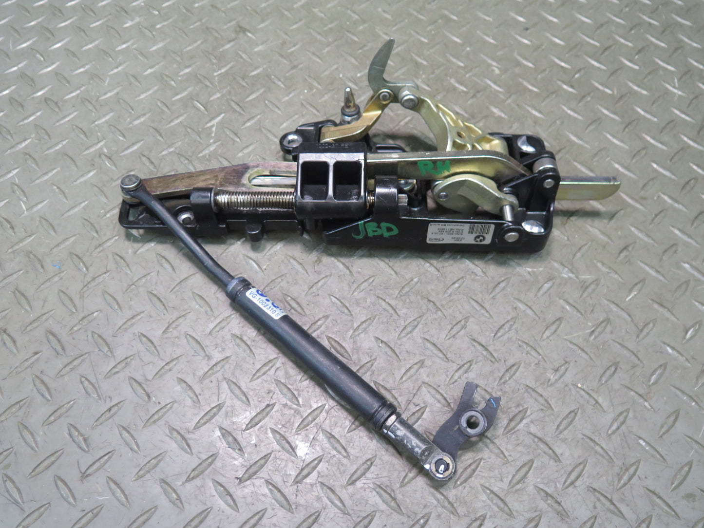 01-06 BMW E46 330ci Convertible Left & Righ Soft TOP Roof Lock Latch Set OEM