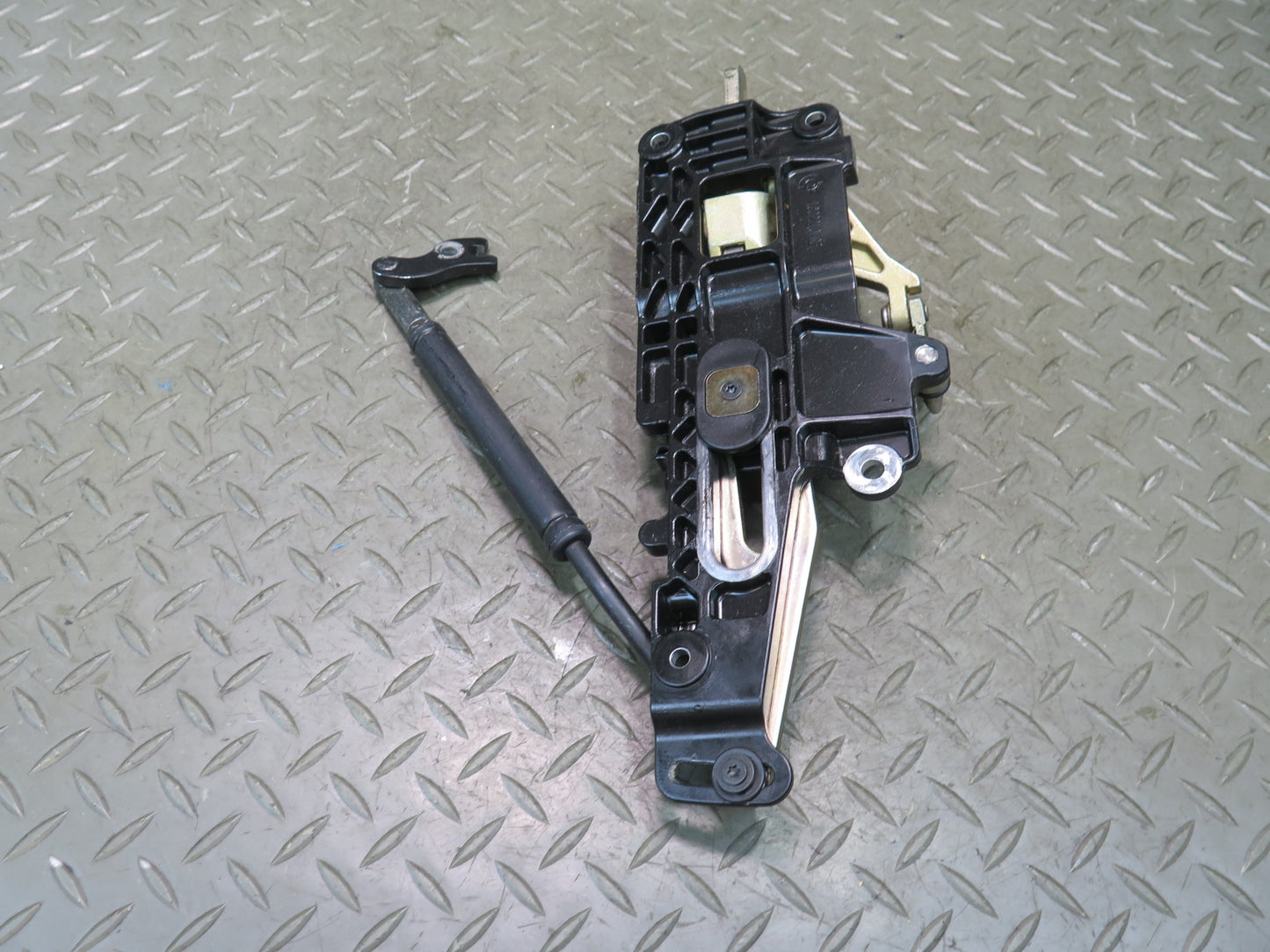 01-06 BMW E46 330ci Convertible Left & Righ Soft TOP Roof Lock Latch Set OEM