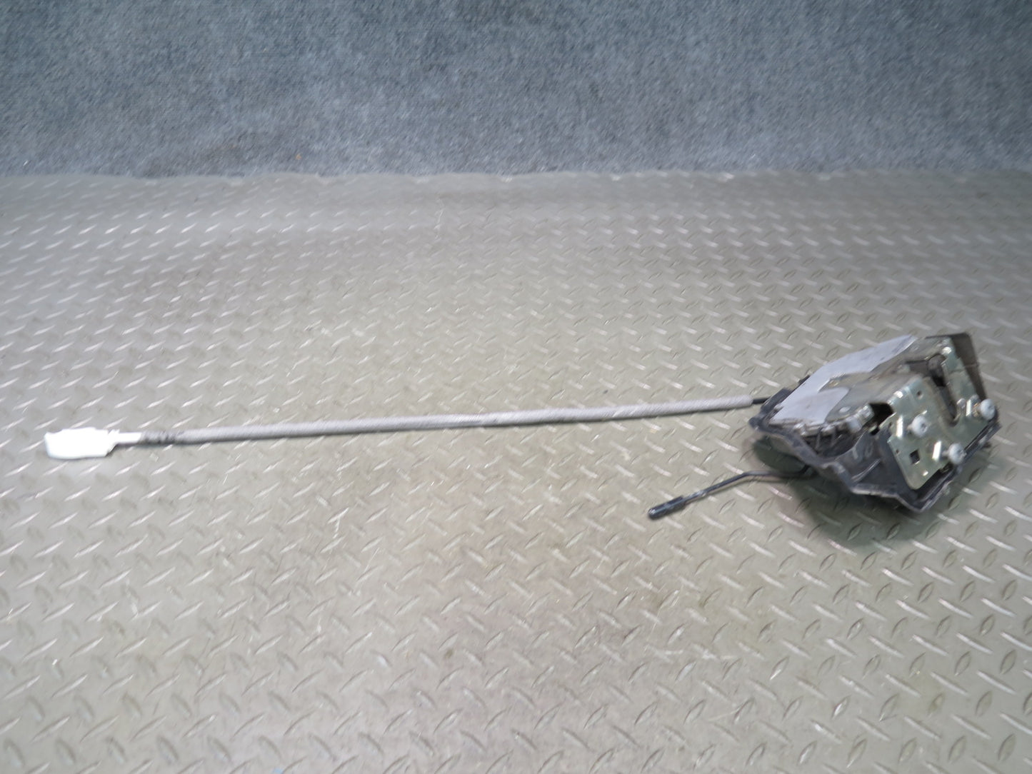01-06 BMW E46 330ci Coupe Convertible Left Door Lock Latch Actuator 7011247 OEM