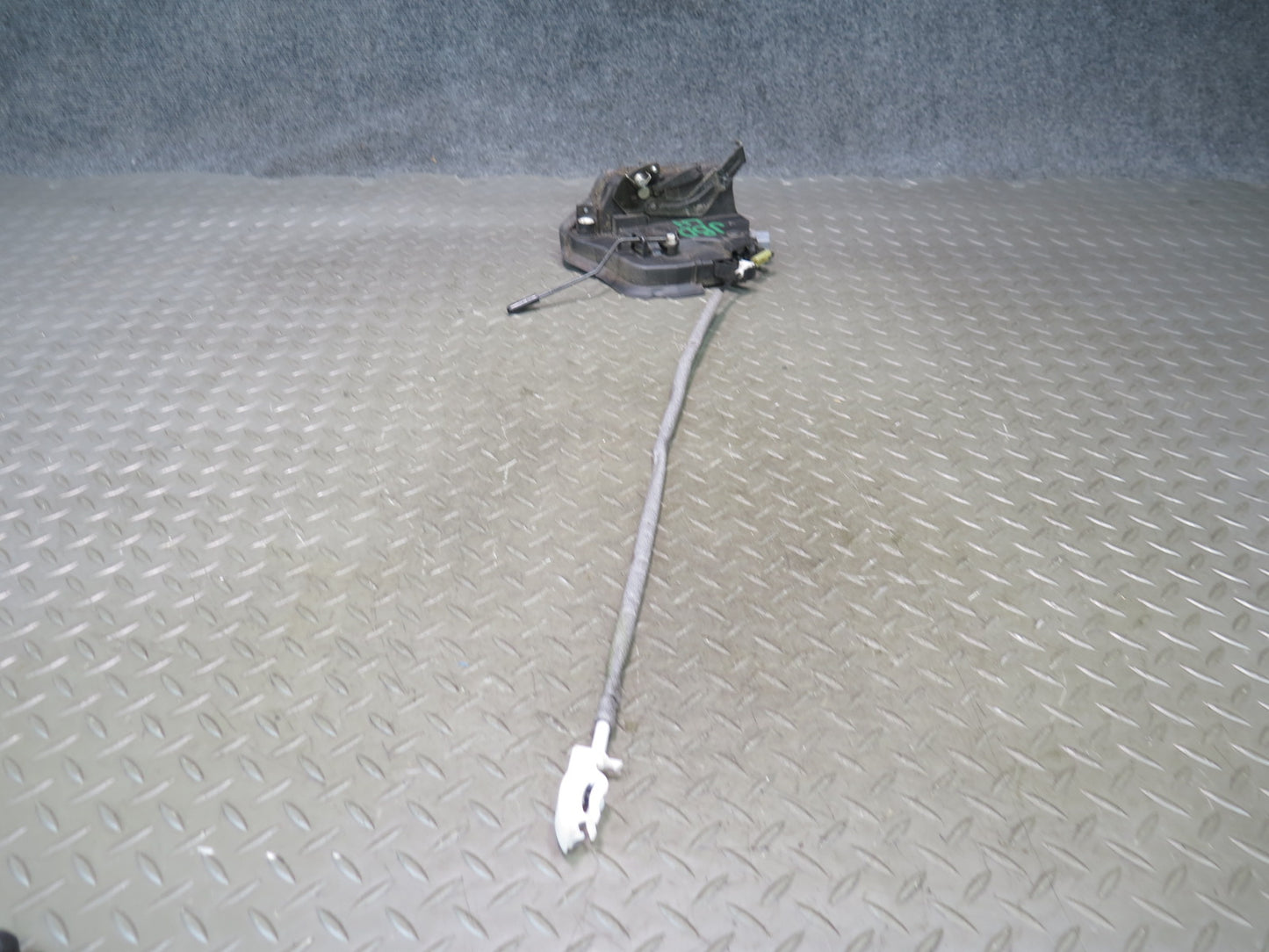 01-06 BMW E46 330ci Coupe Convertible Left Door Lock Latch Actuator 7011247 OEM