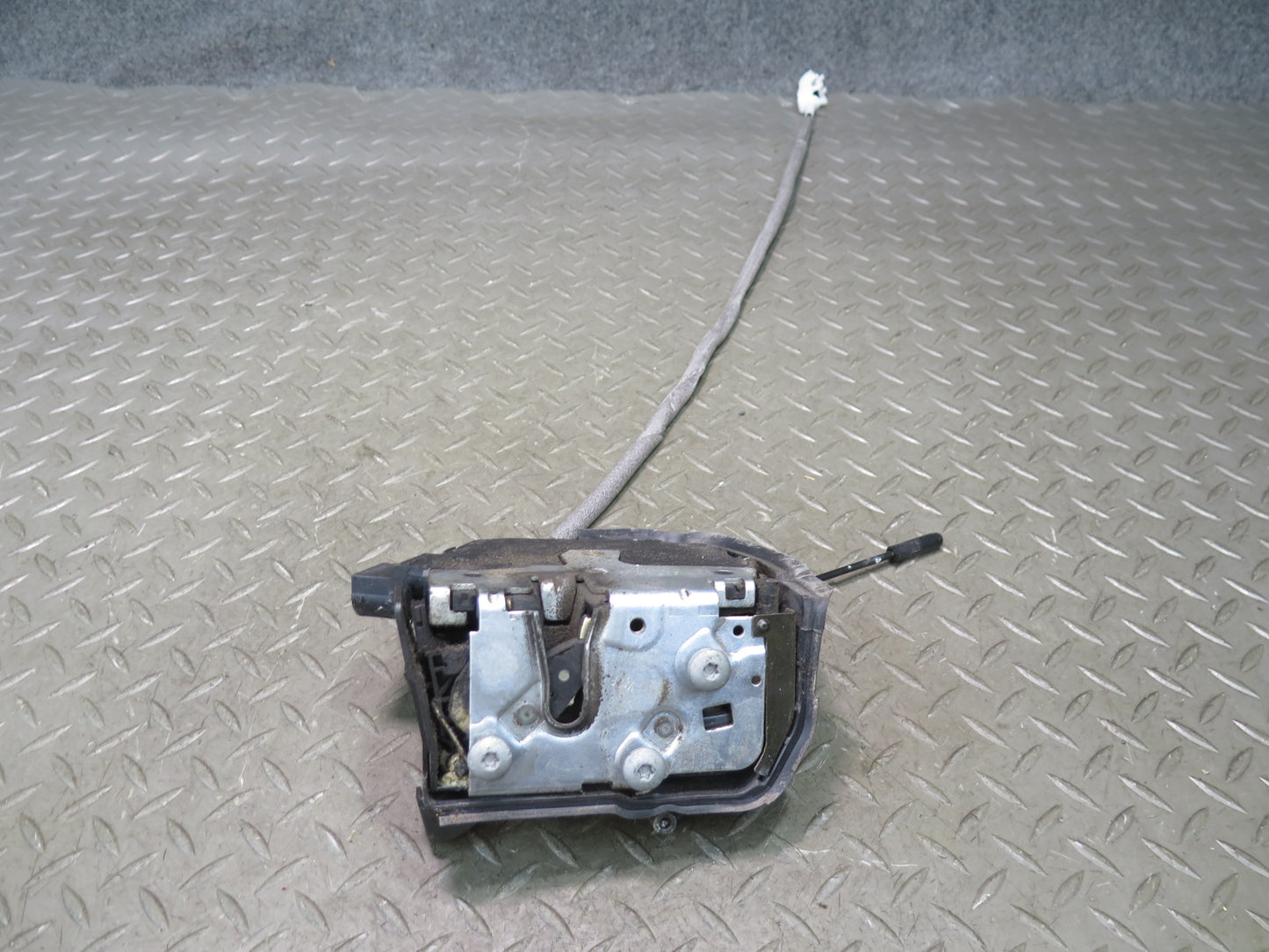 01-06 BMW E46 330Ci Coupe Convertible Front Right Door Lock Latch Actuator OEM