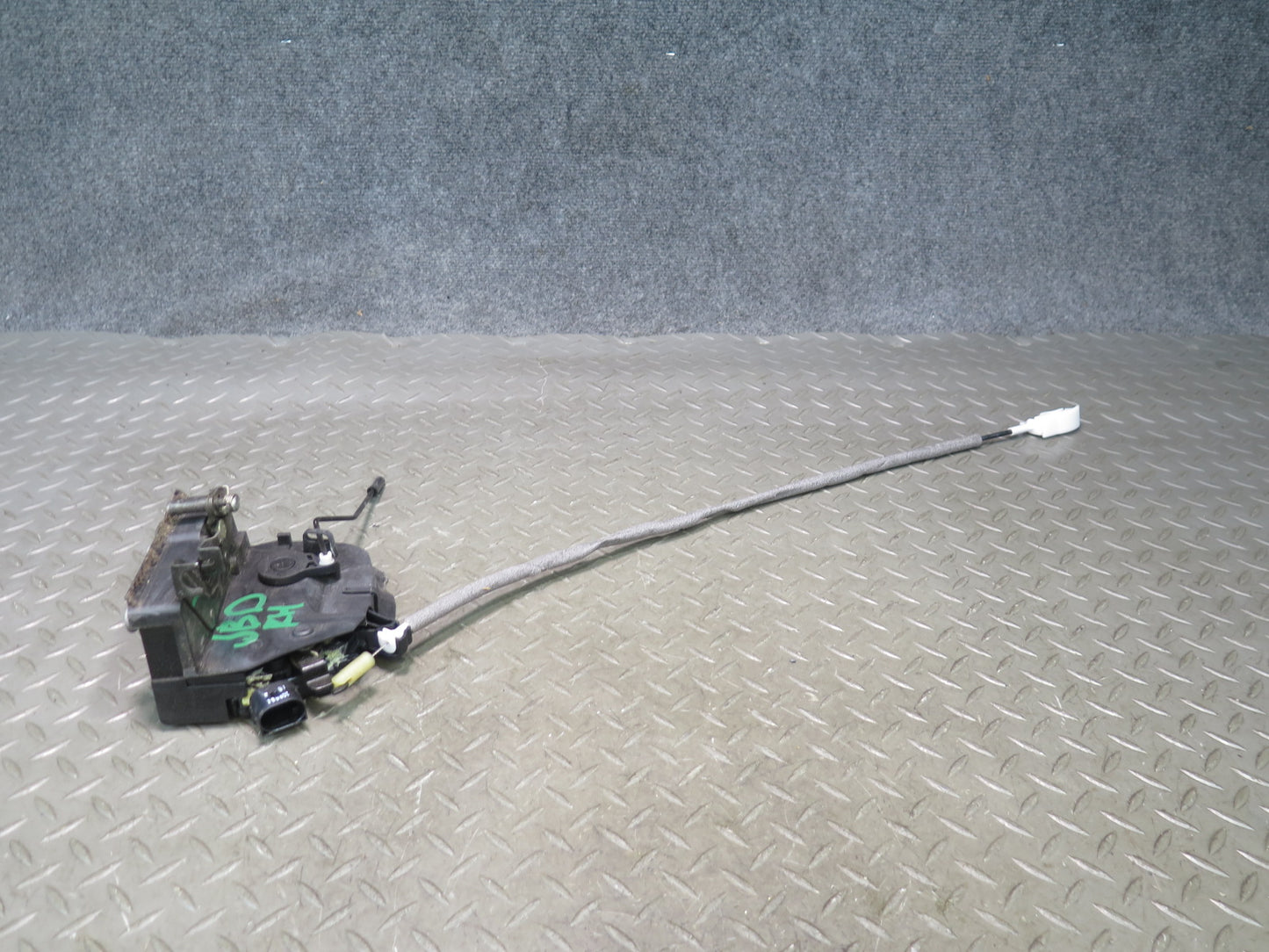 01-06 BMW E46 330Ci Coupe Convertible Front Right Door Lock Latch Actuator OEM