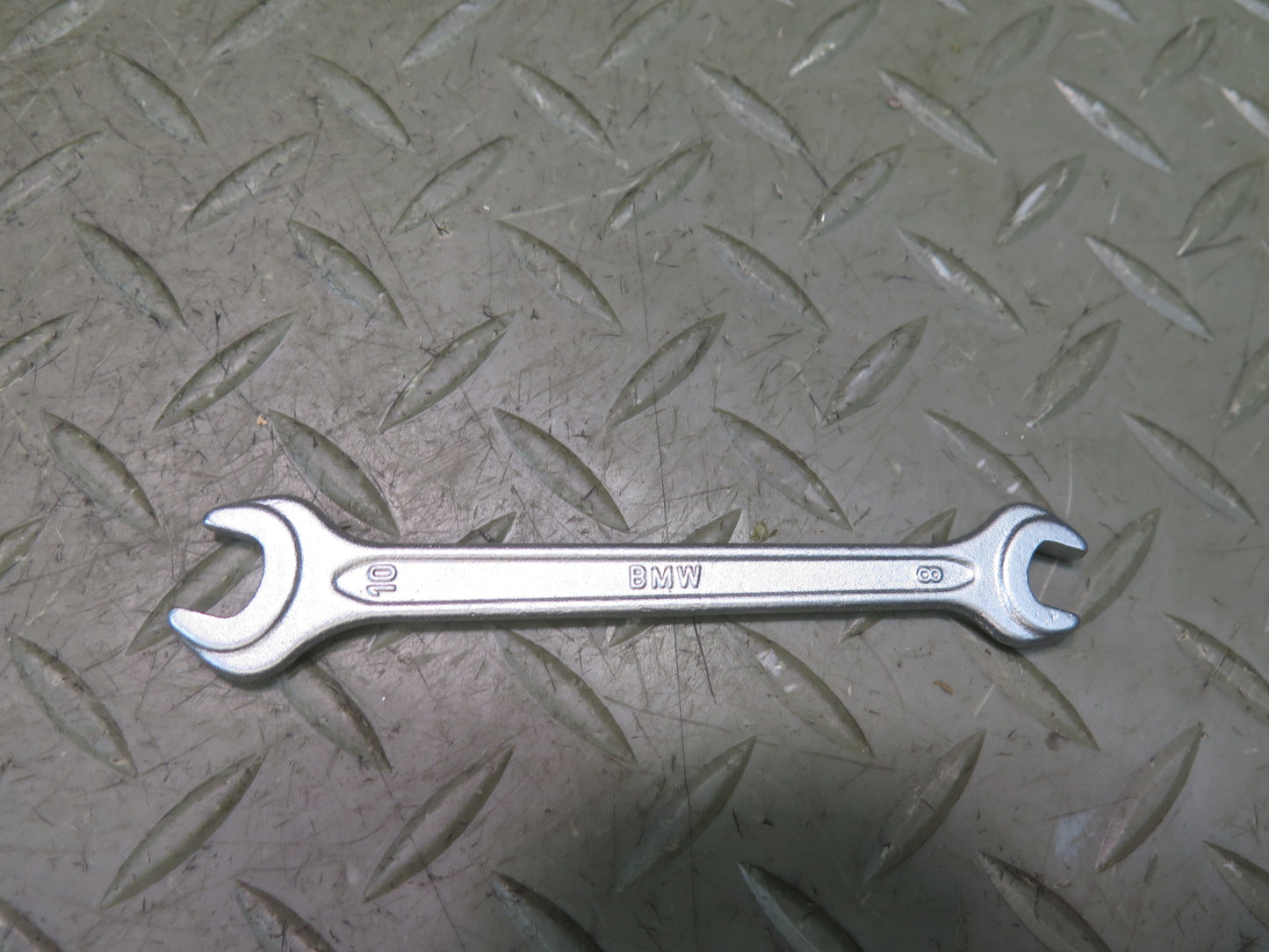 01-06 BMW E46 330ci Convertible Spare Tire Wrench Tool KIT w Case 1096200 OEM