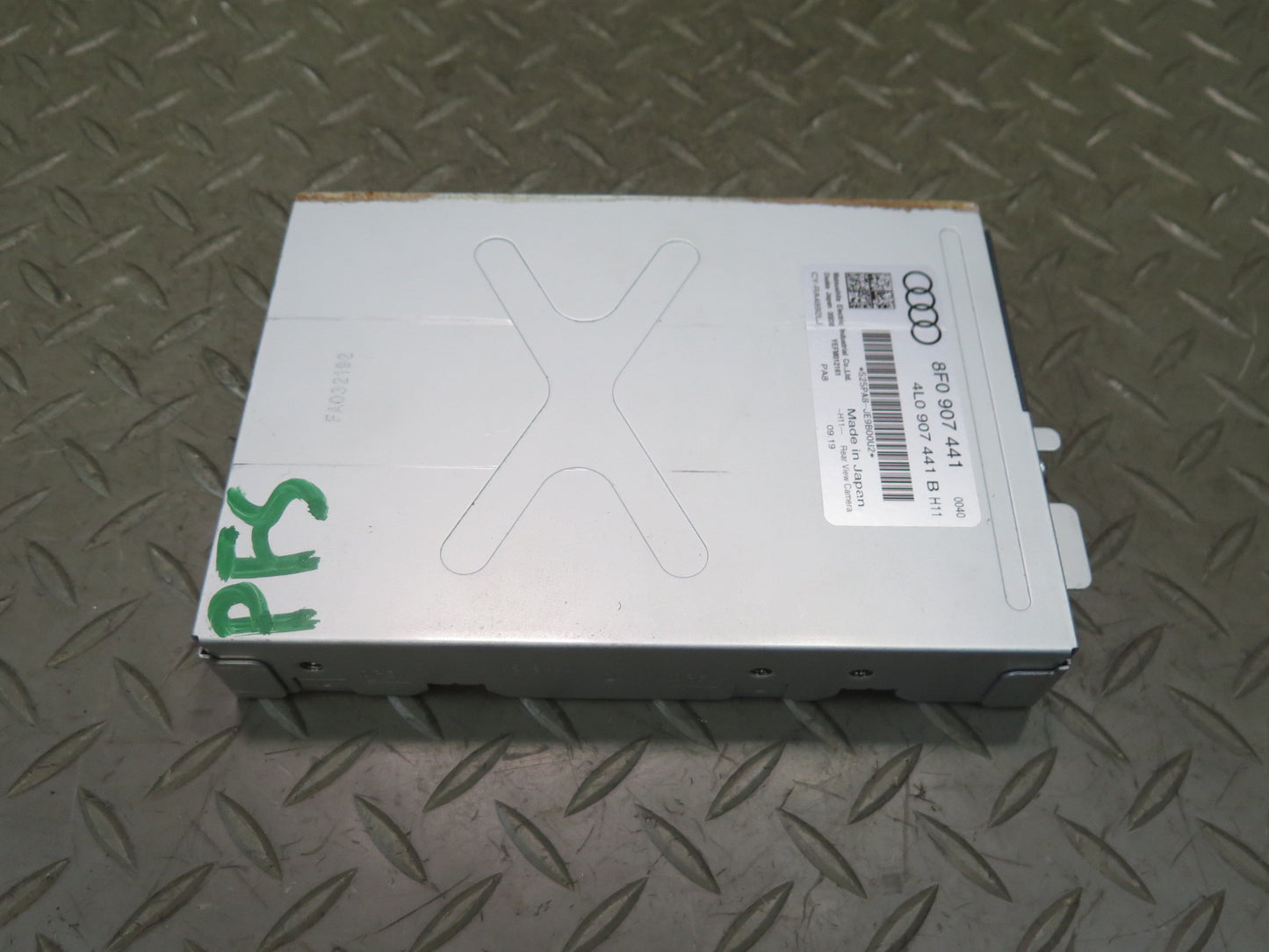 08-17 Audi 8T RS5 Convert Rear View Back UP Camera Control Module 8F0907441 OEM