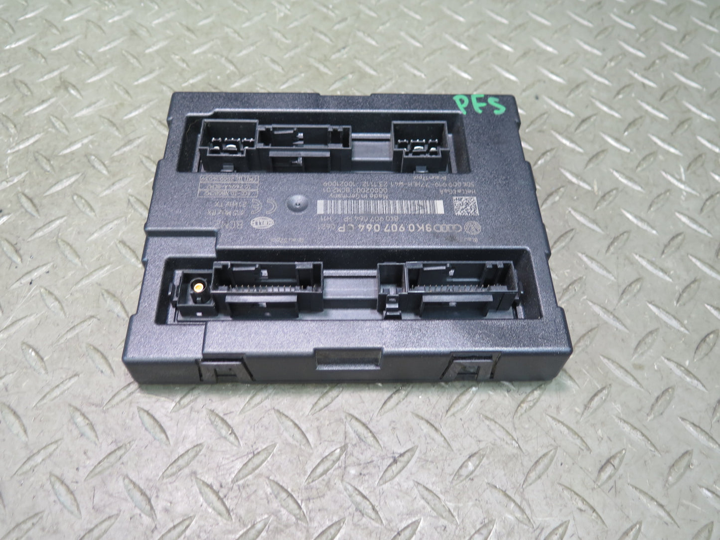 11-17 Audi B8 A5 S5 RS5 8F7 Comfort Body Control Module BCM BCU 8K0907064GP OEM
