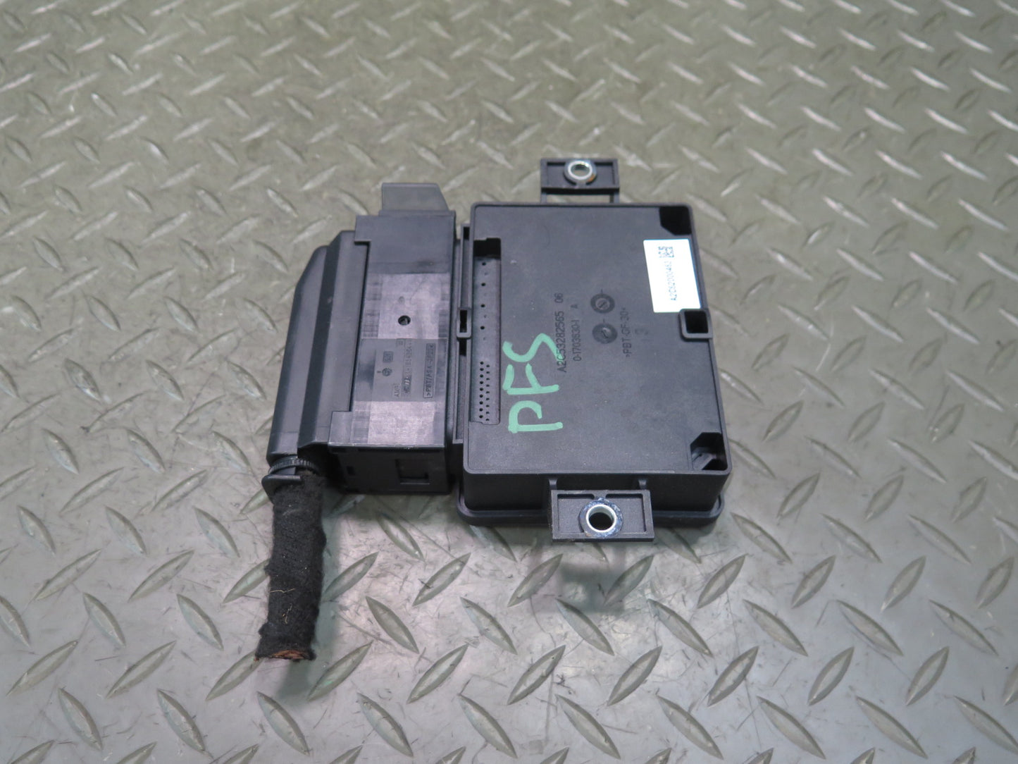 13-16 Audi A4 S5 A5 S5 RS5 8F7 Parking Brake Control Module Unit 8K0907801L OEM