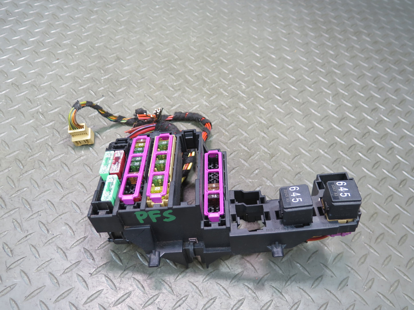 13-15 Audi RS5 8F7 Convertible Rear Trunk Fuse Relay Box Module OEM