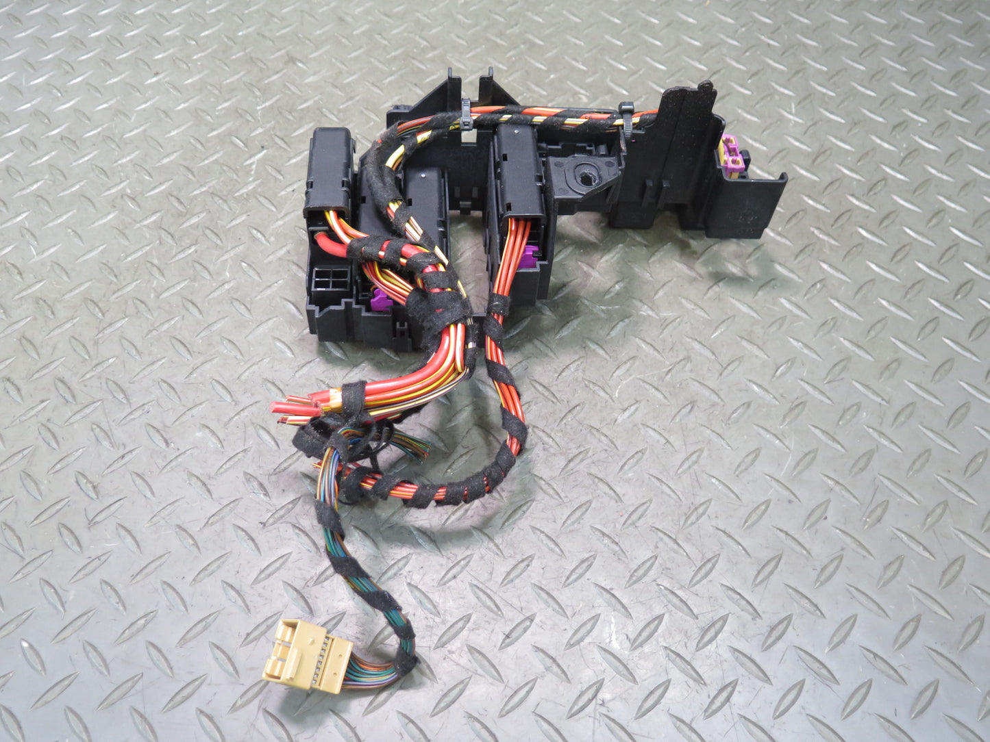 13-15 Audi RS5 8F7 Convertible Rear Trunk Fuse Relay Box Module OEM