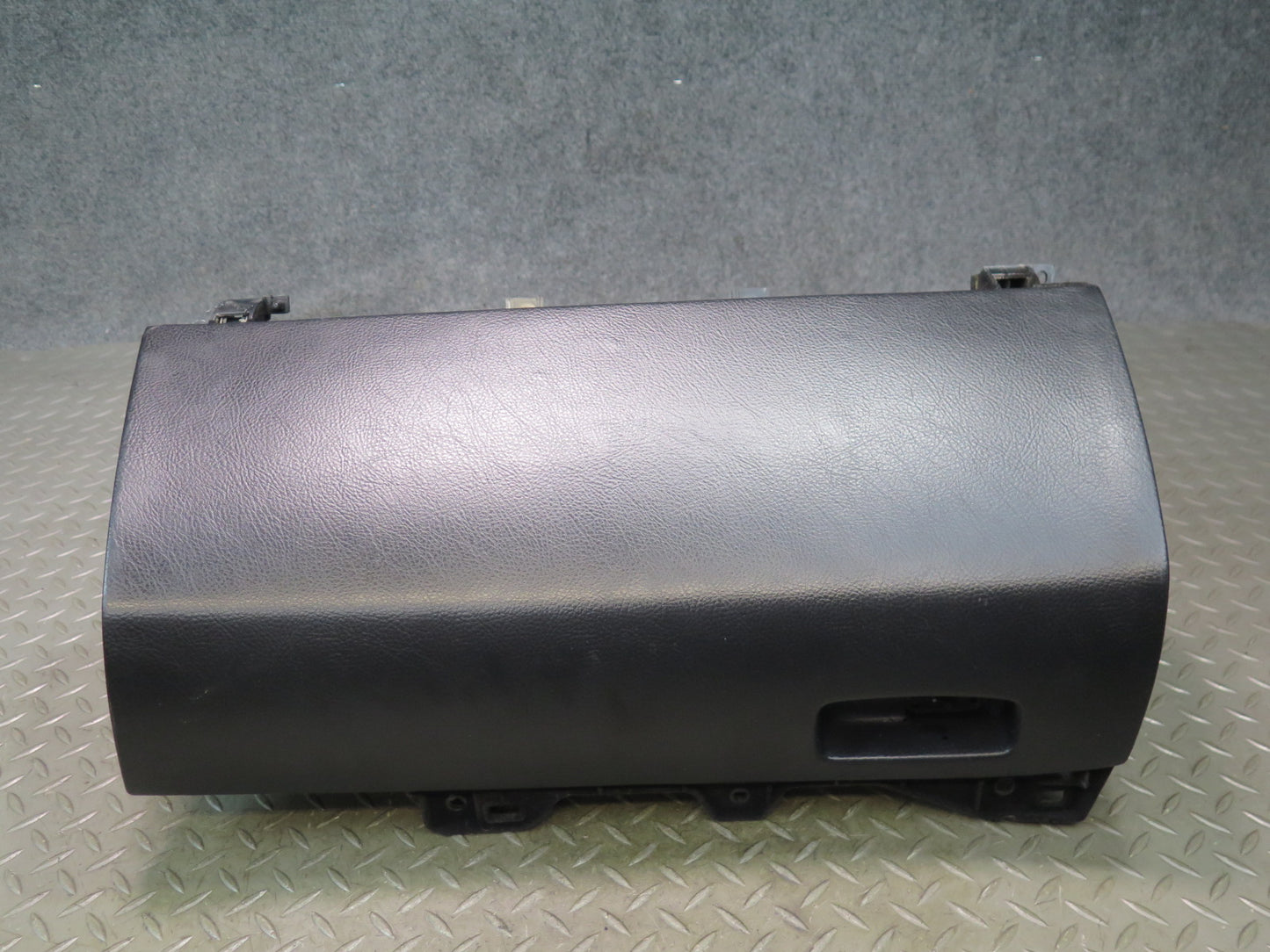 04-06 Lexus UCF30L LS430 Dash Glove Box Compartment Storage OEM