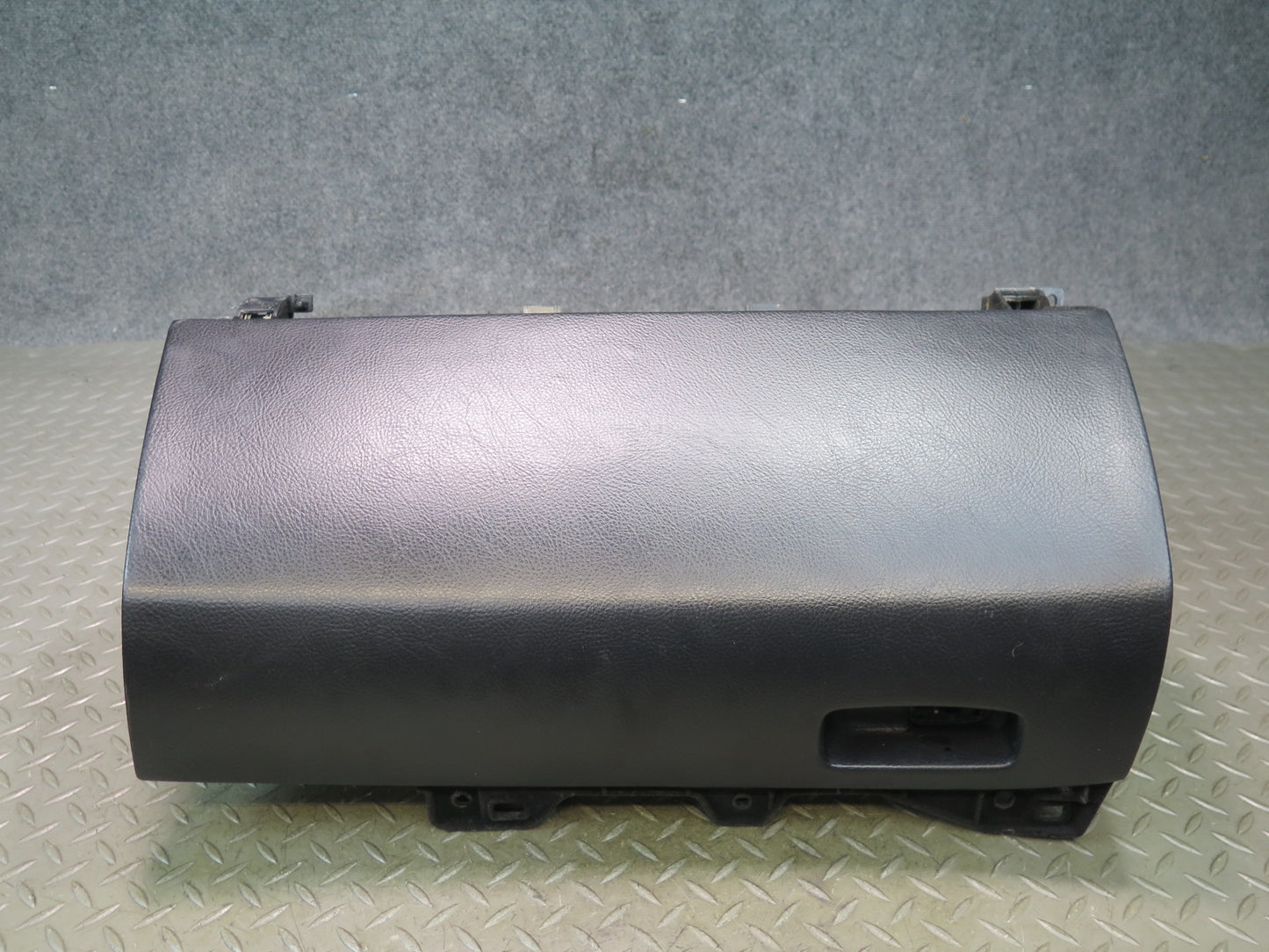 04-06 Lexus UCF30L LS430 Dash Glove Box Compartment Storage OEM