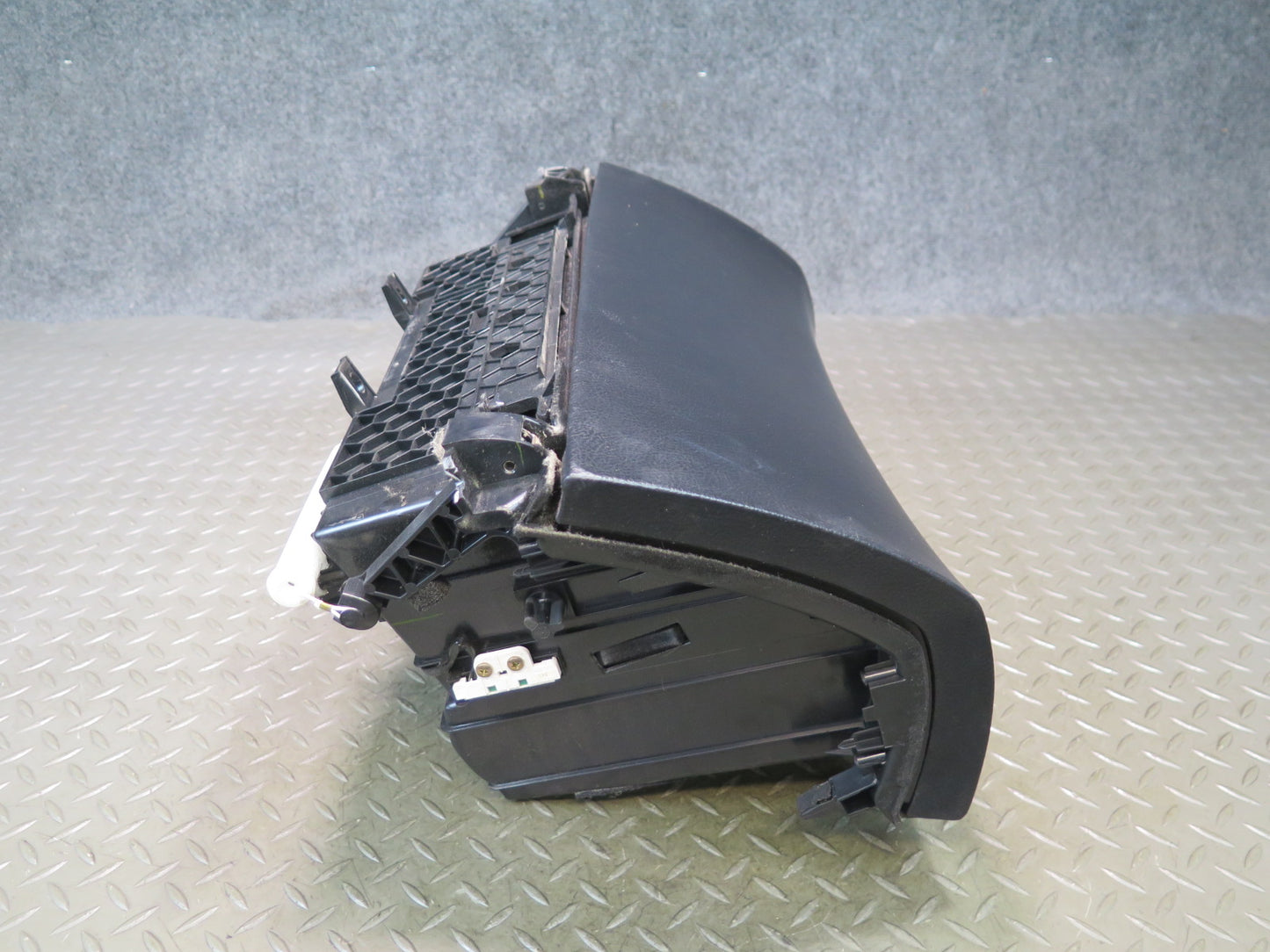 04-06 Lexus UCF30L LS430 Dash Glove Box Compartment Storage OEM