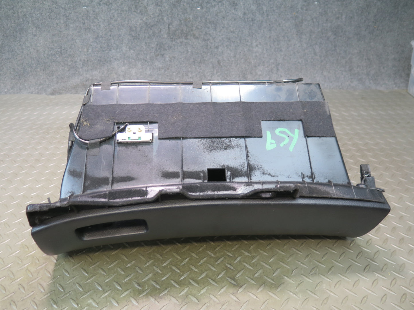 04-06 Lexus UCF30L LS430 Dash Glove Box Compartment Storage OEM