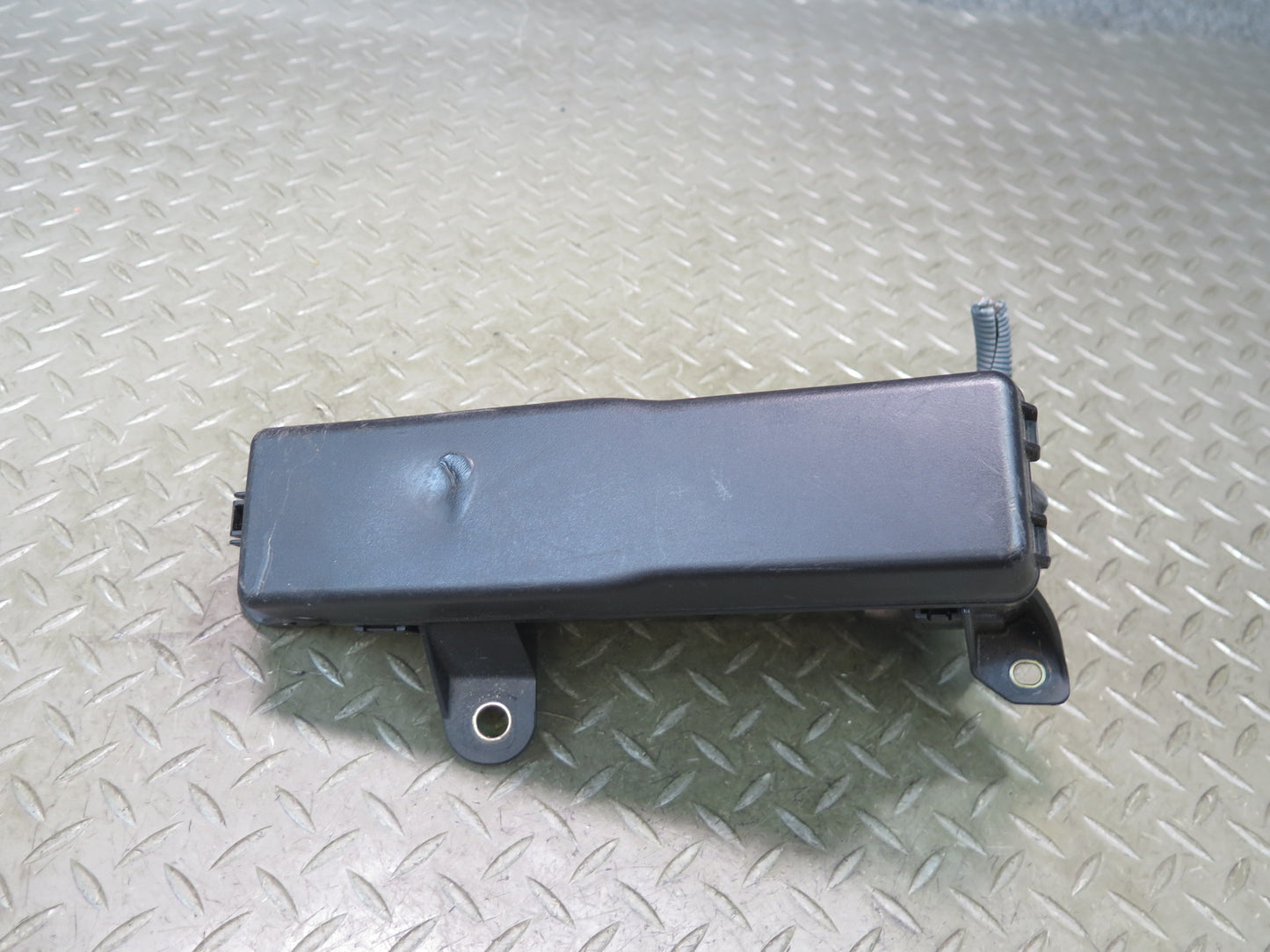 04-06 Lexus UCF30L LS430 Under Hood Junction Fuse Relay Box OEM