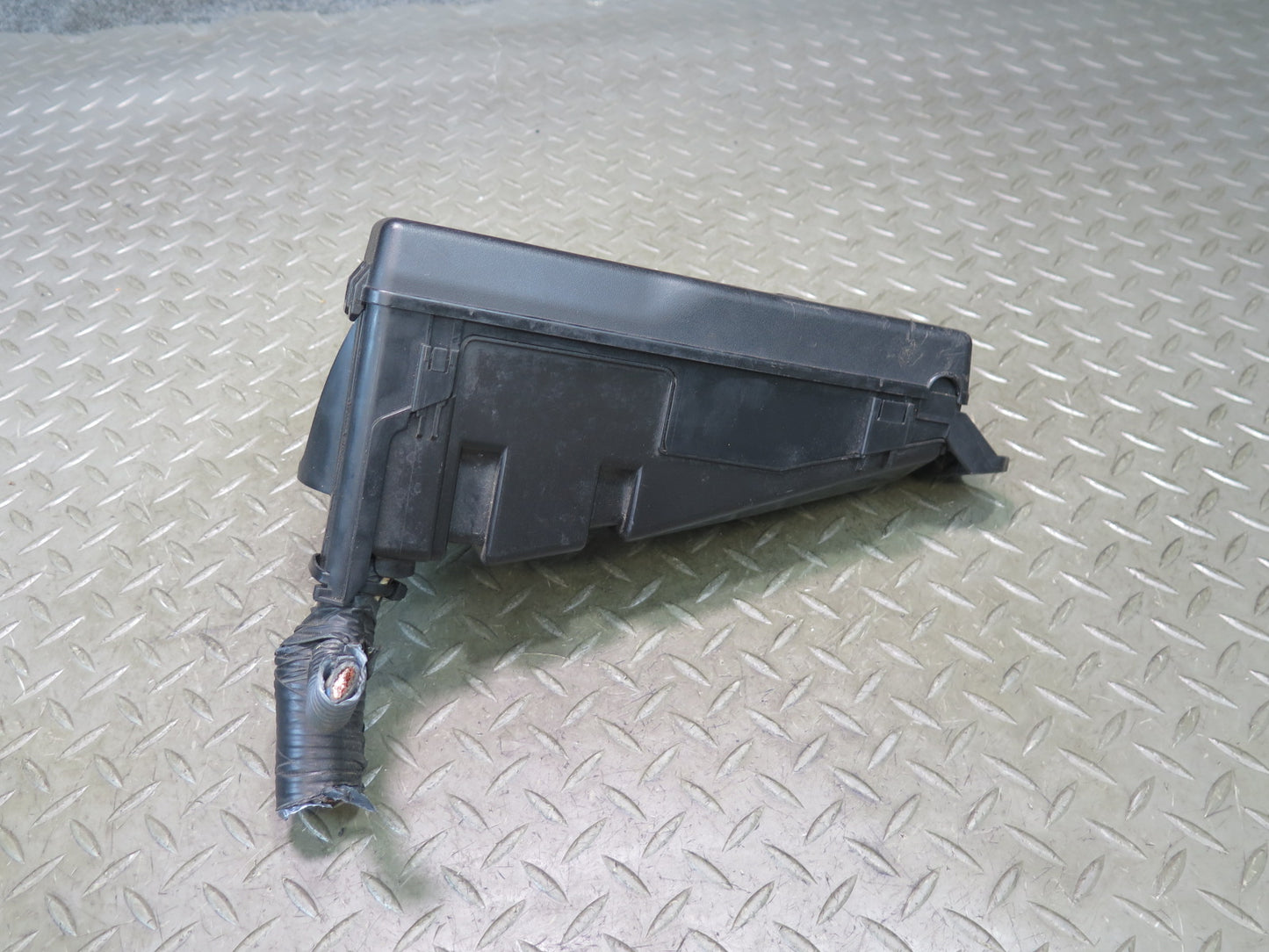 04-06 Lexus UCF30L LS430 Under Hood Junction Fuse Relay Box OEM
