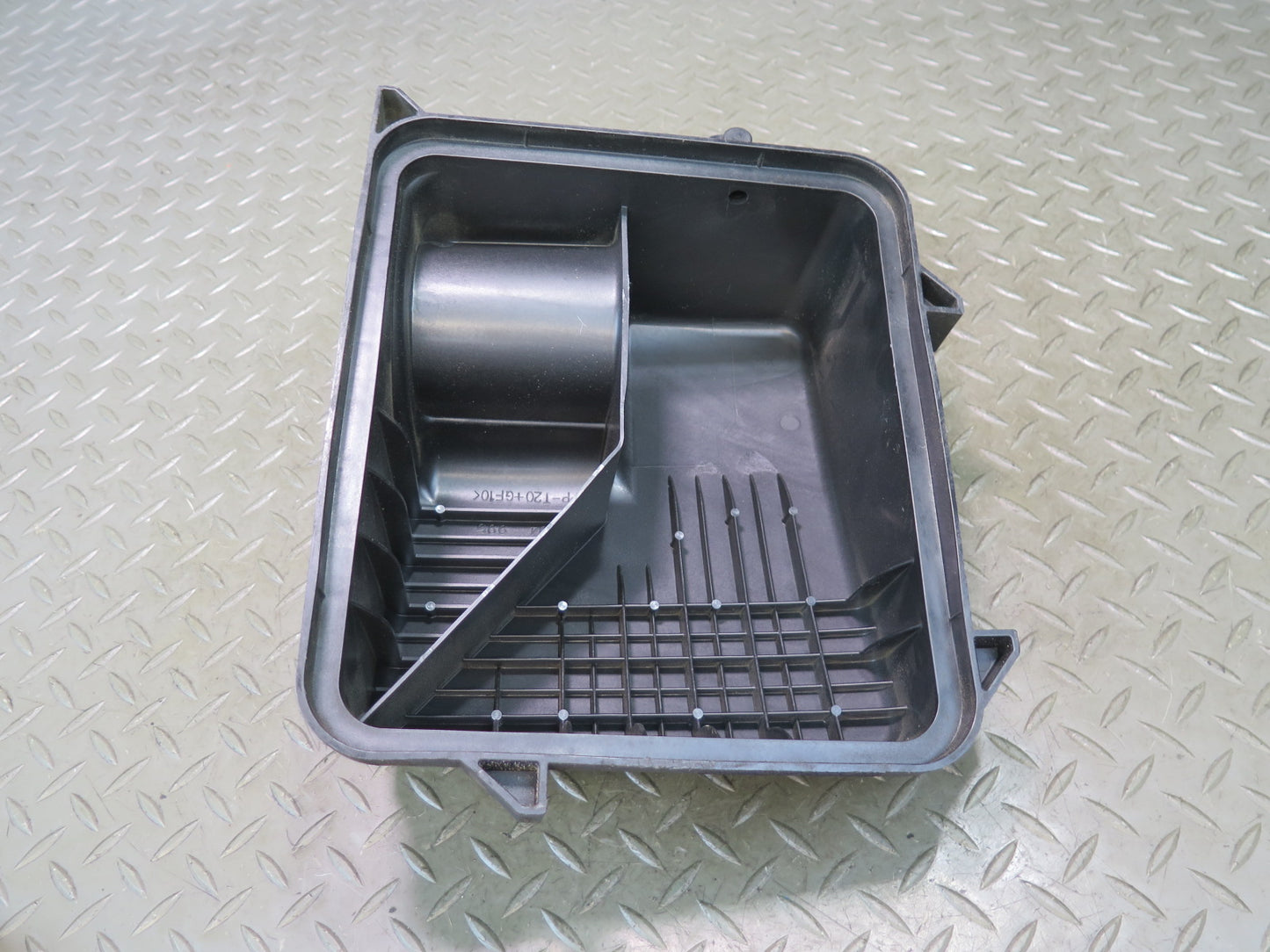 04-06 Lexus UCF30L LS430 Air Intake Cleaner Filter Box w MAF & Vacuum Switch OEM