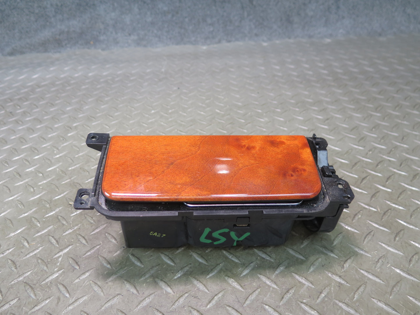 01-06 Lexus UCF30L LS430 Center Console Ashtray w Lighter 74110-50070 OEM