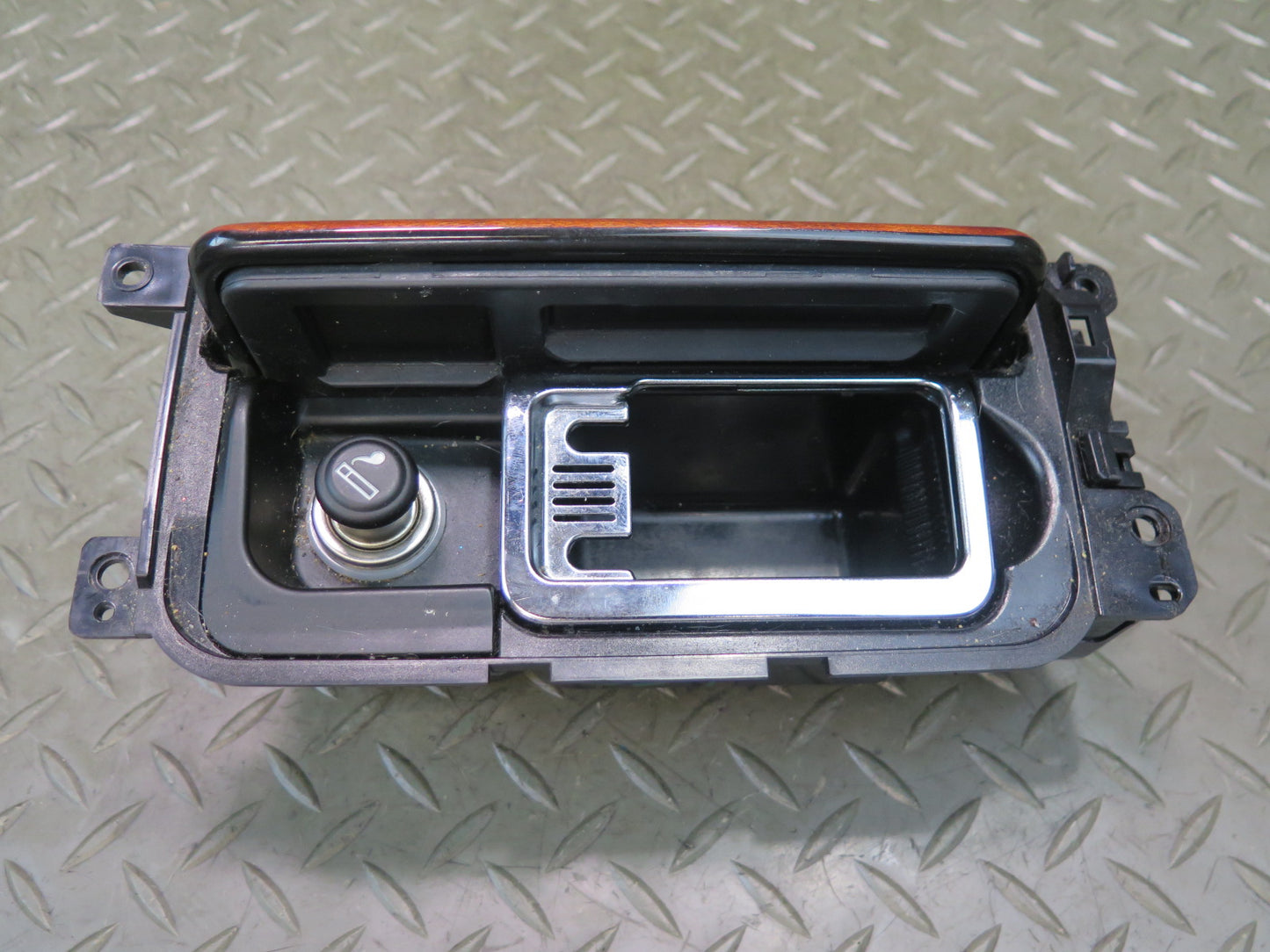 01-06 Lexus UCF30L LS430 Center Console Ashtray w Lighter 74110-50070 OEM
