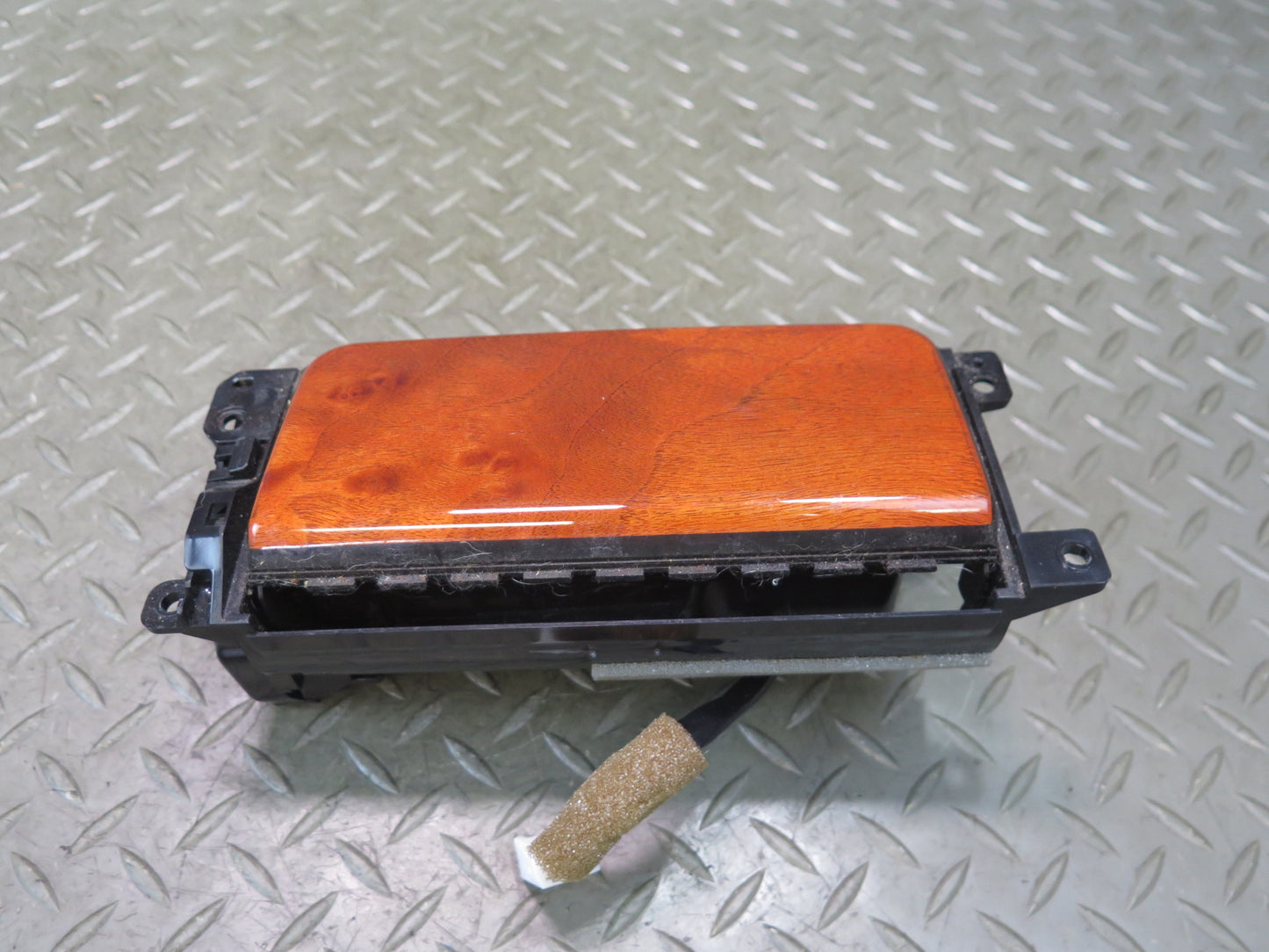 01-06 Lexus UCF30L LS430 Center Console Ashtray w Lighter 74110-50070 OEM