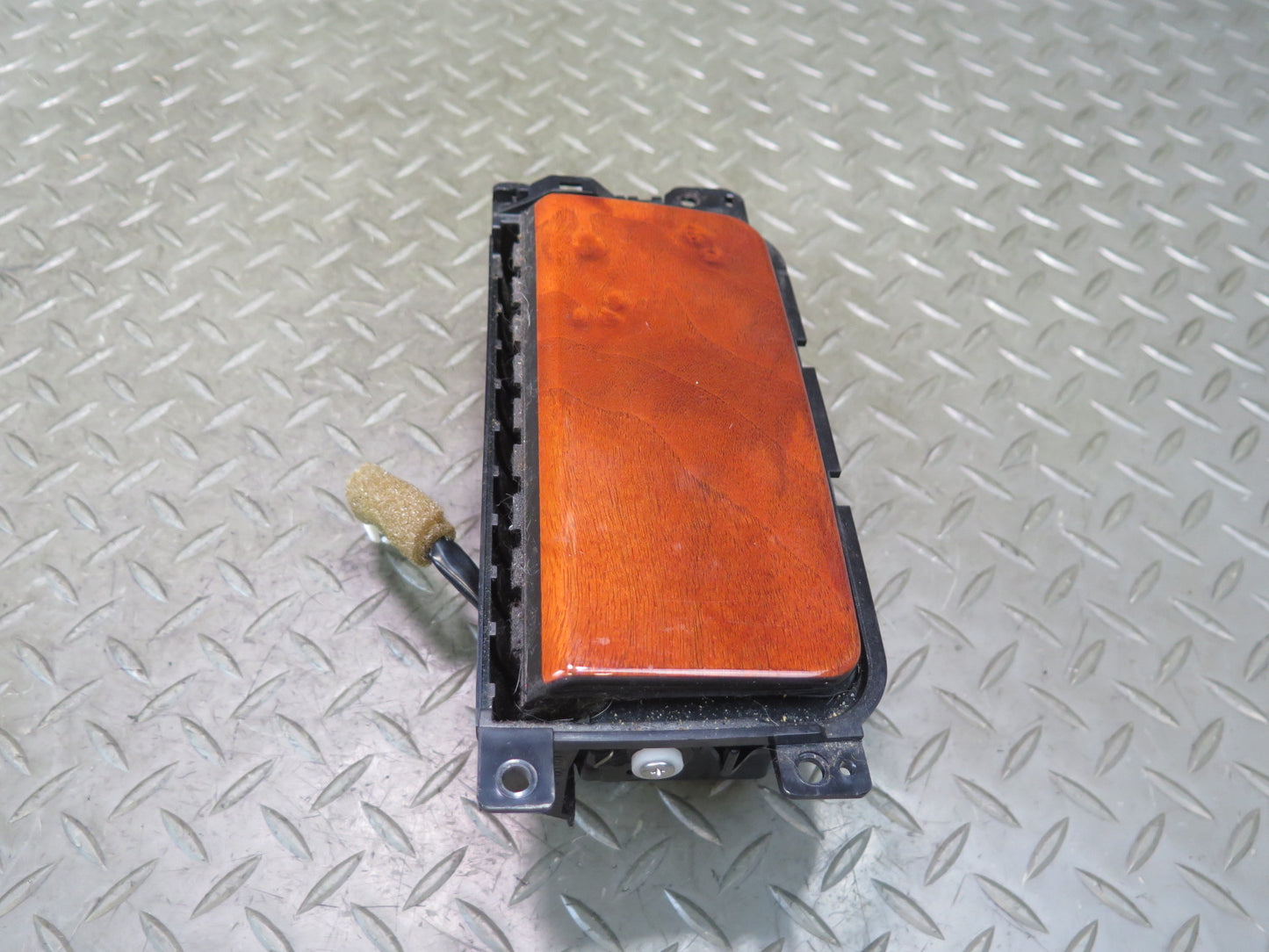 01-06 Lexus UCF30L LS430 Center Console Ashtray w Lighter 74110-50070 OEM