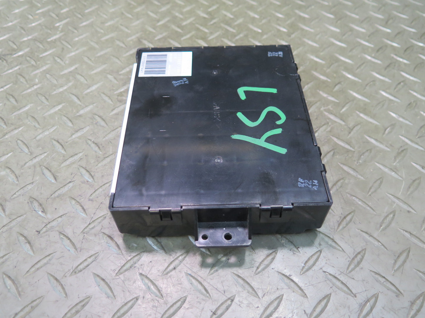04-06 Lexus UCF30L LS430 A/C Climate Control Amplifier Module 88650-50420 OEM