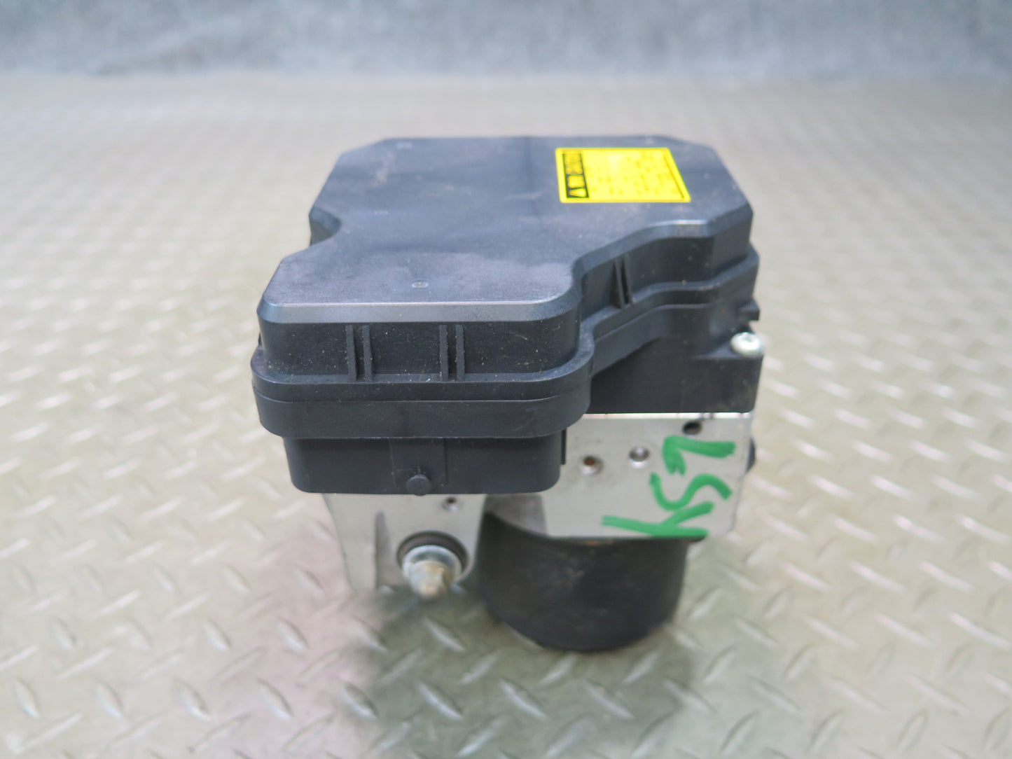 04-06 Lexus UCF30L LS430 Anti Lock Brake ABS Pump Module 44540-50040 OEM
