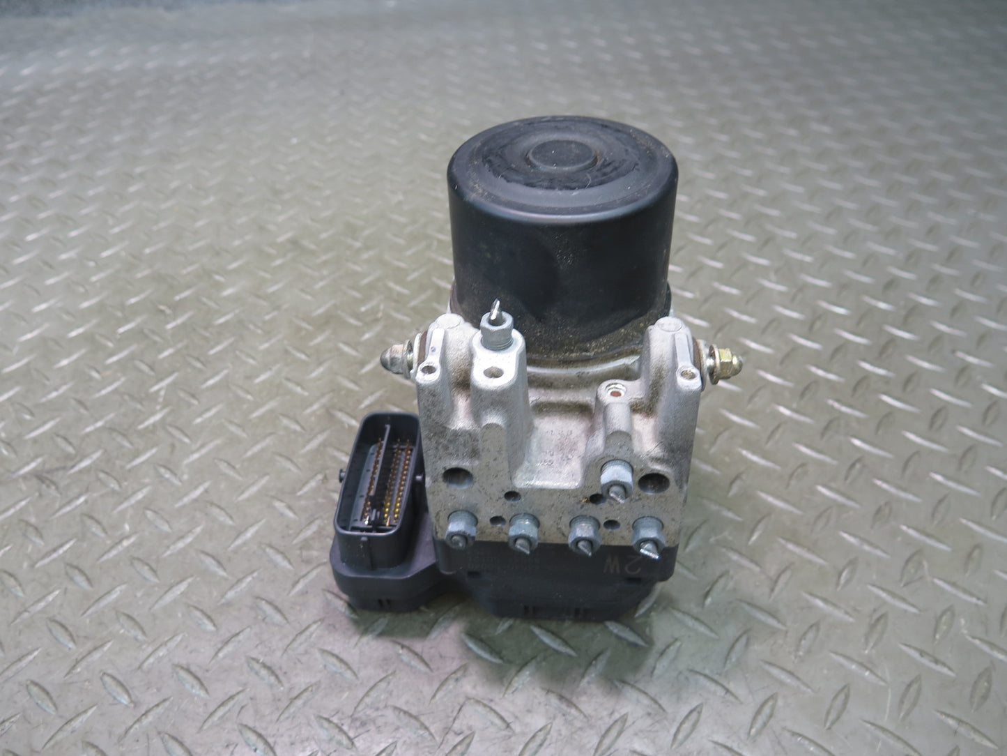 04-06 Lexus UCF30L LS430 Anti Lock Brake ABS Pump Module 44540-50040 OEM