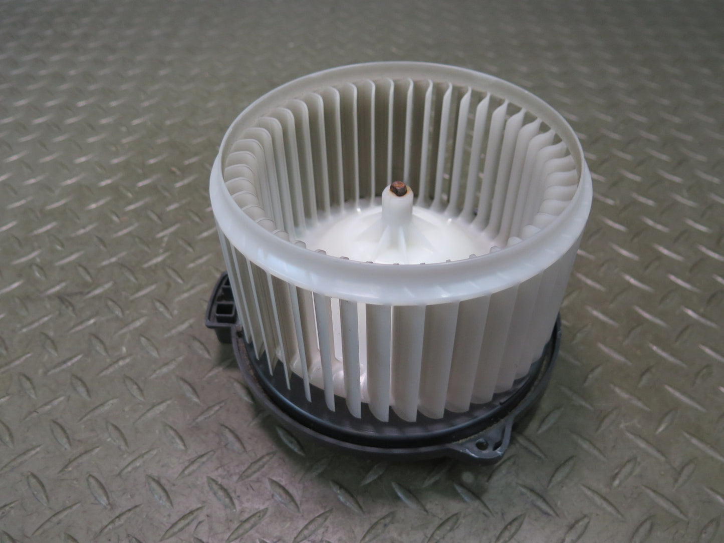 04-06 Lexus UCF30L LS430 A/C Heater Blower Motor Fan 87130-50090 OEM