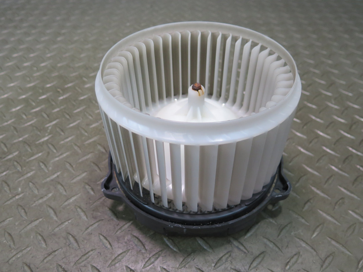 04-06 Lexus UCF30L LS430 A/C Heater Blower Motor Fan 87130-50090 OEM