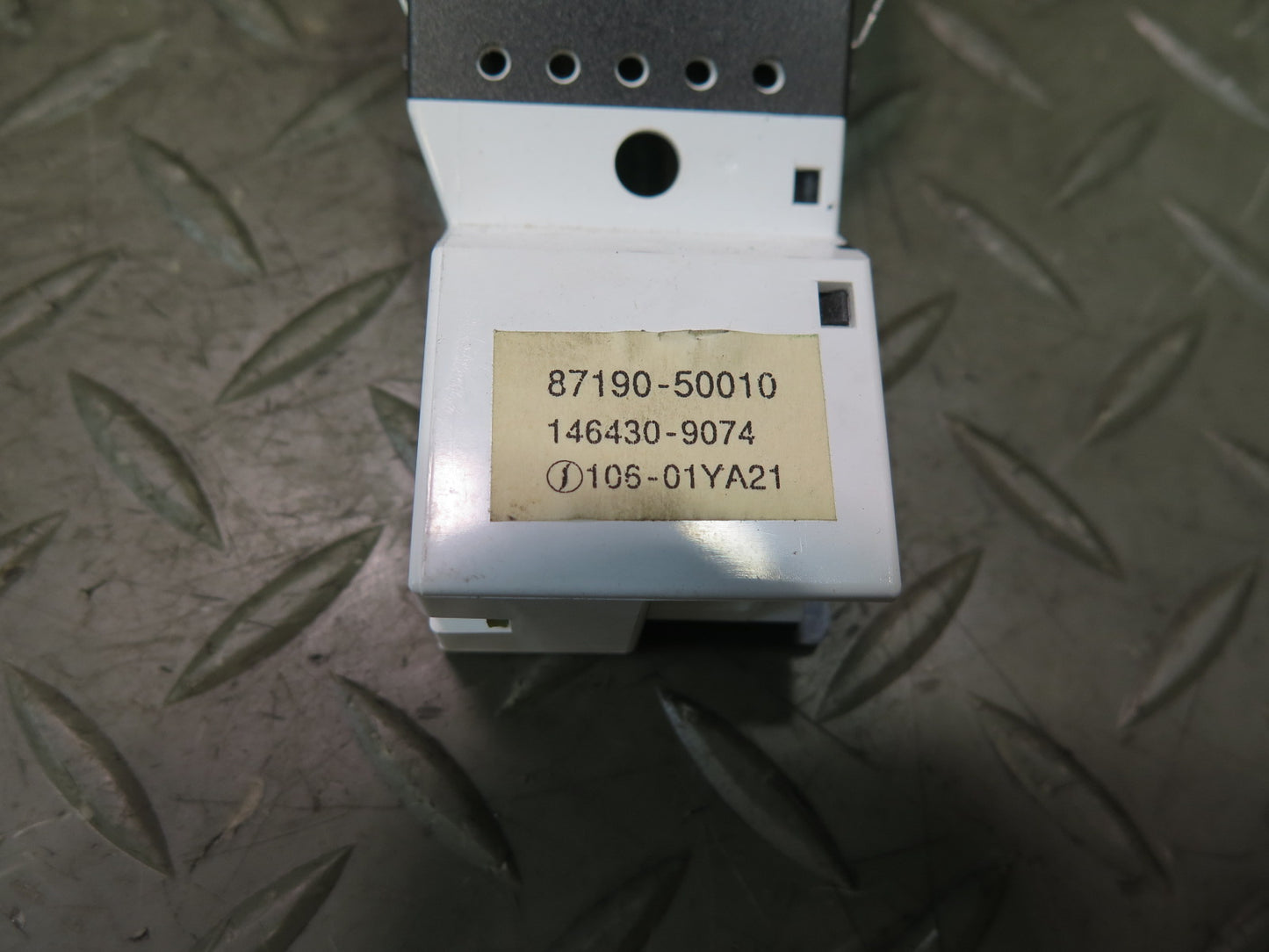 01-06 Lexus UCF30L LS430 Set of 2 Temperature Control Button Switch OEM