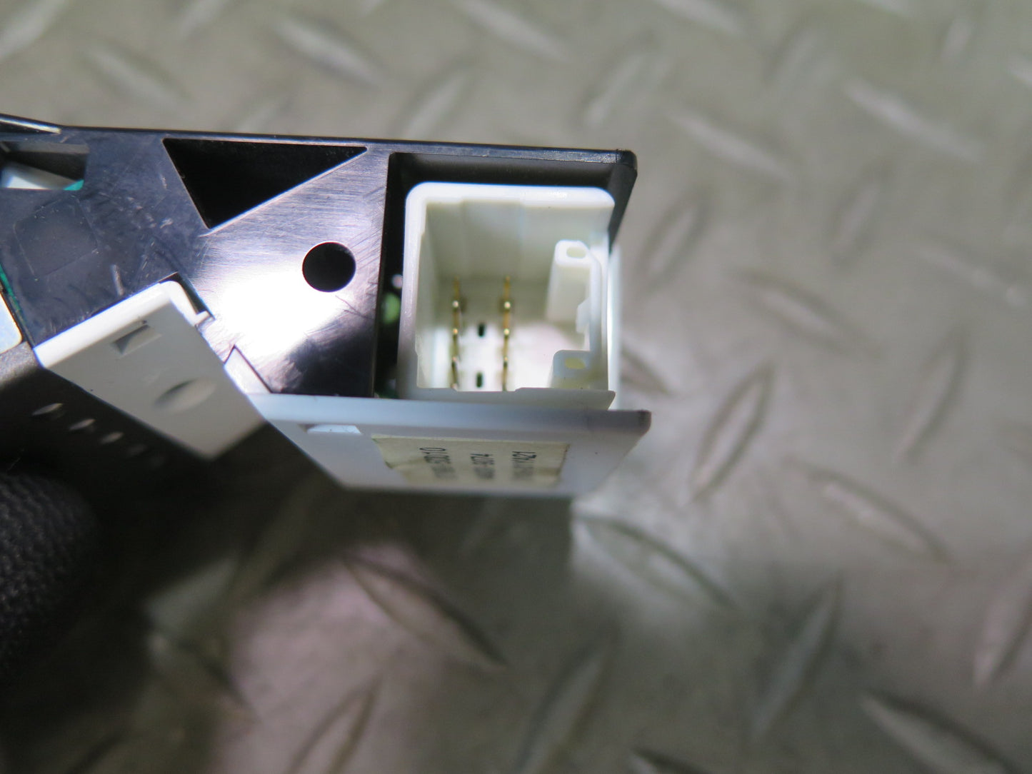 01-06 Lexus UCF30L LS430 Set of 2 Temperature Control Button Switch OEM