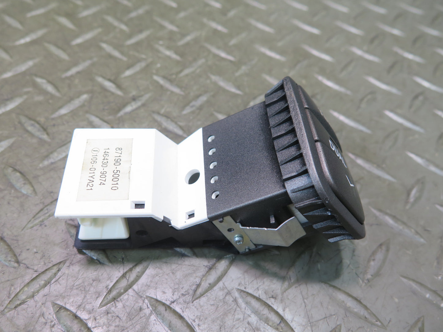 01-06 Lexus UCF30L LS430 Set of 2 Temperature Control Button Switch OEM
