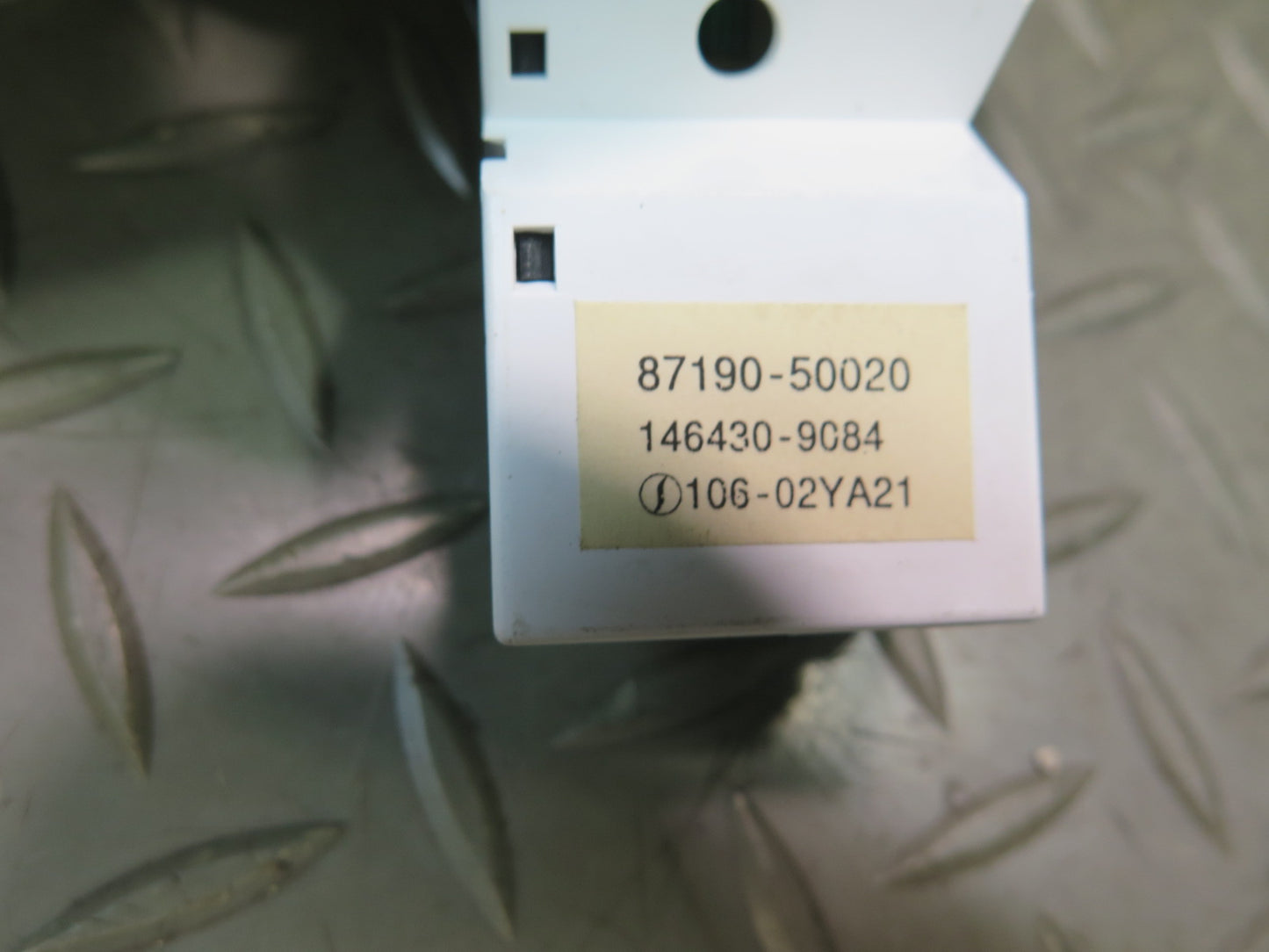 01-06 Lexus UCF30L LS430 Set of 2 Temperature Control Button Switch OEM