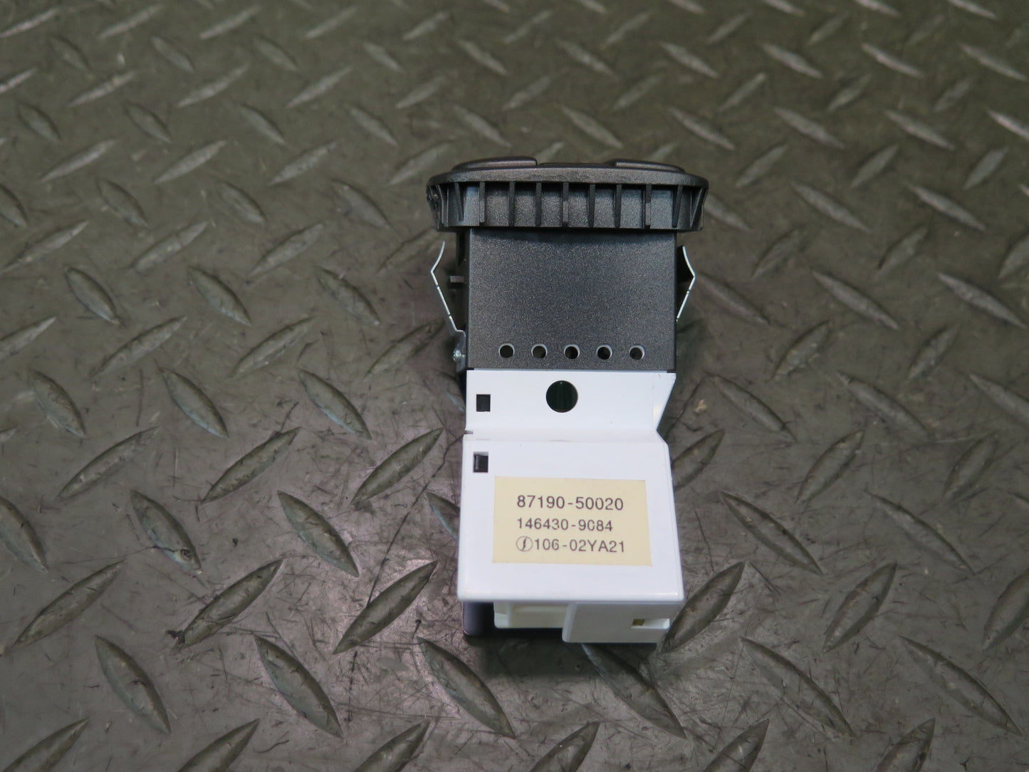 01-06 Lexus UCF30L LS430 Set of 2 Temperature Control Button Switch OEM