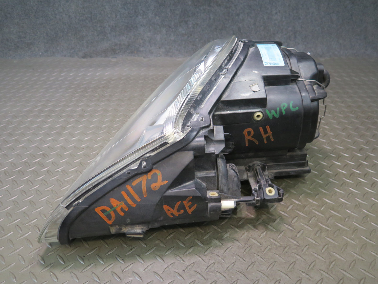 2003-2006 Porsche Cayenne 955 Front Right Xenon Headlight Lamp  w Ballast