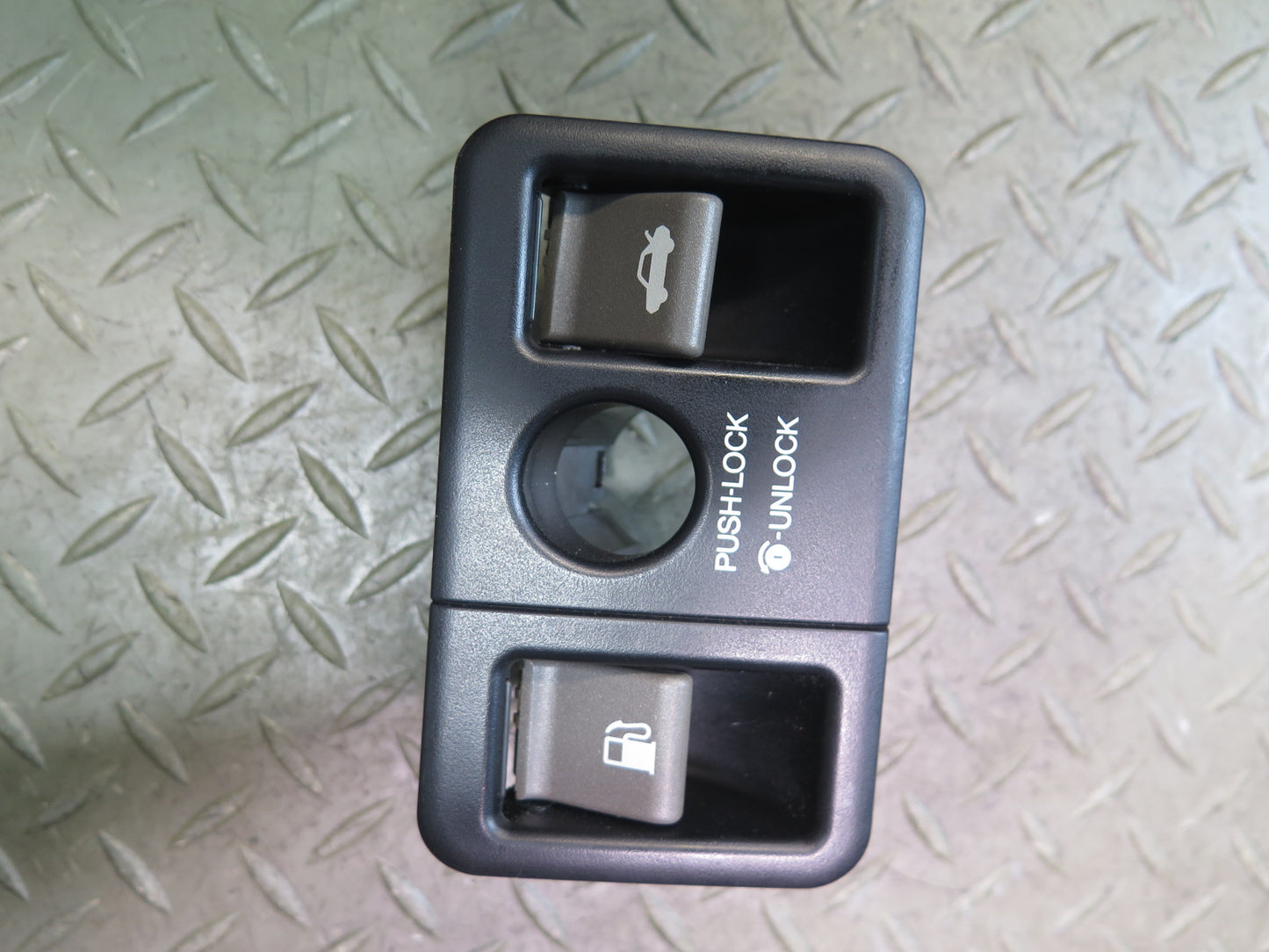 01-06 Lexus UCF30L LS430 Fuel Door & Trunk Lid Open Release Switch Panel OEM