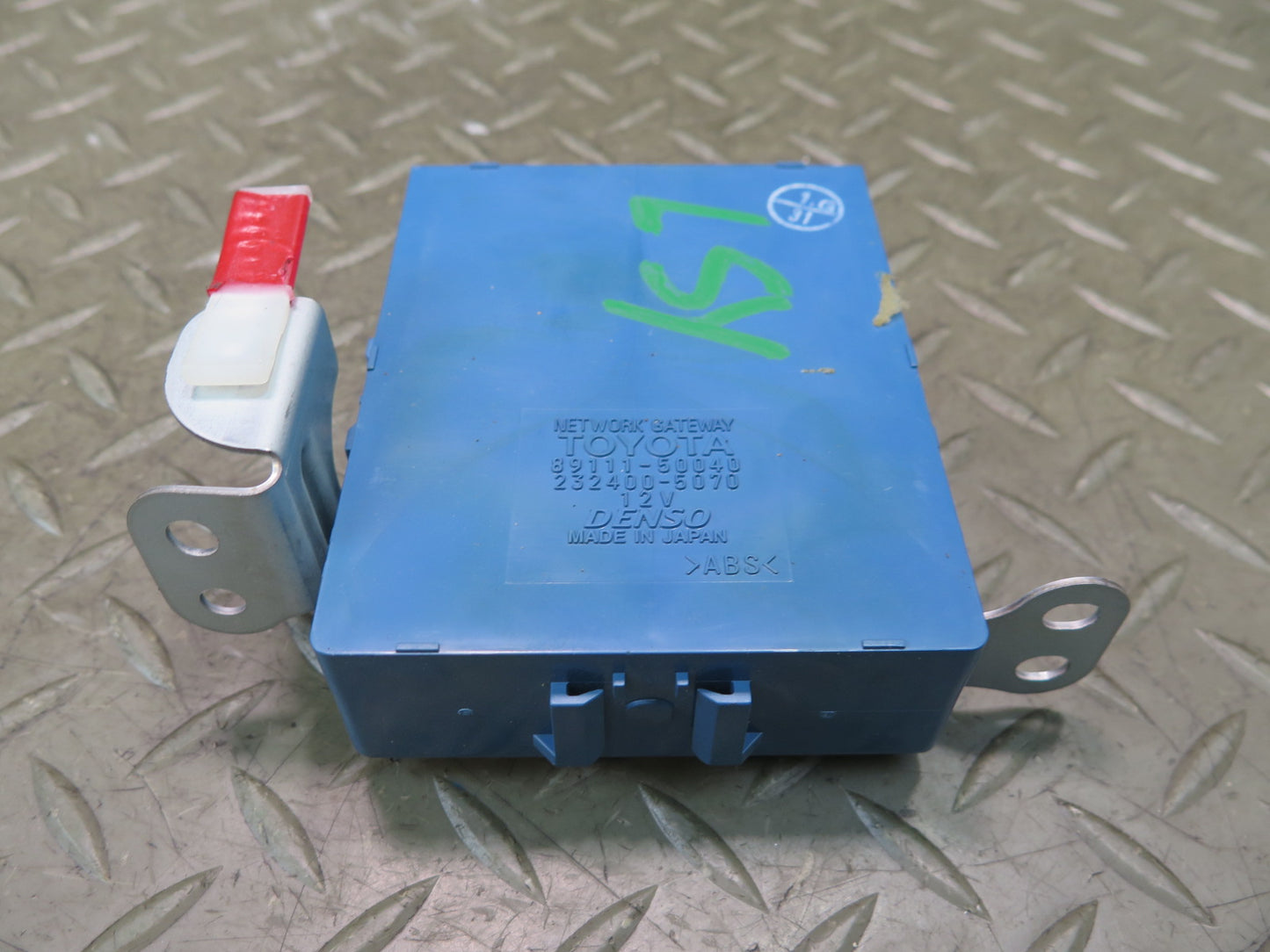04-06 Lexus UCF30L LS430 Network Gateway Control Module 89111-50040 OEM
