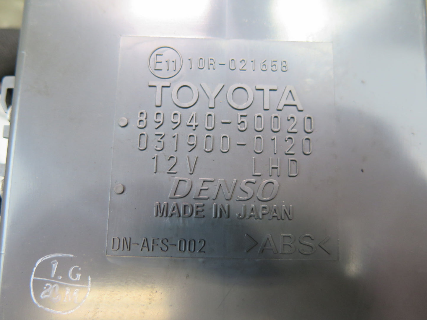 04-06 Lexus UCF30L LS430 Headlight Level Control Module 89940-50020 OEM