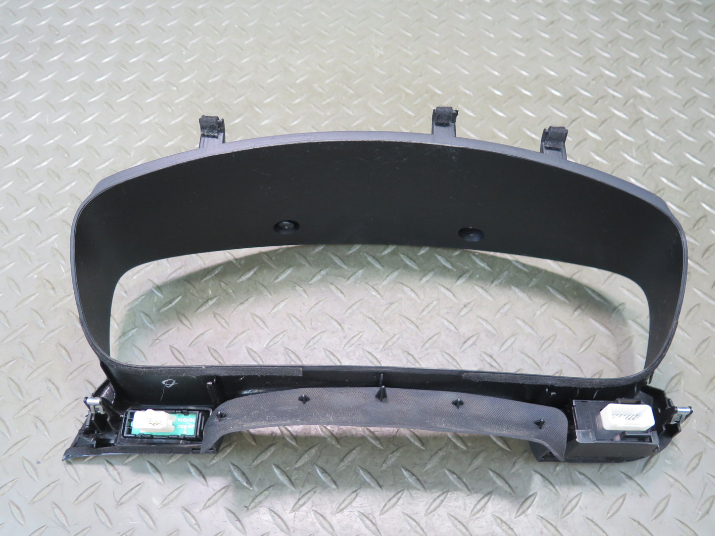 01-06 Lexus UCF30L LS430 Dash Instrument Cluster Speedometer Trim w Switches OEM