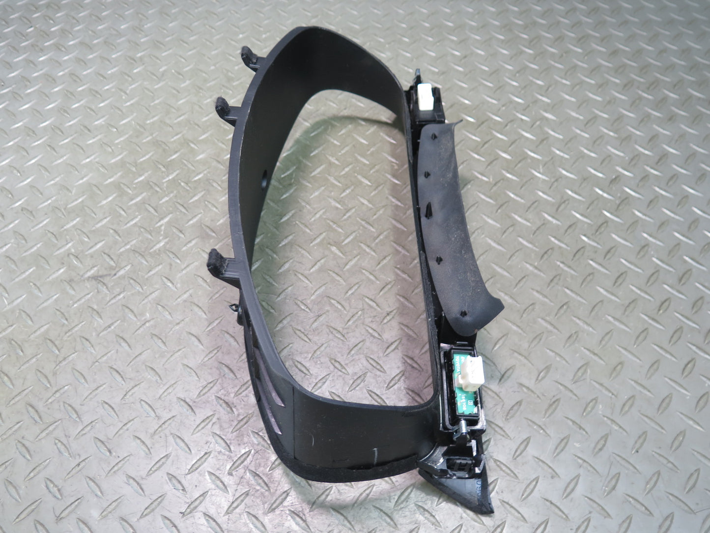 01-06 Lexus UCF30L LS430 Dash Instrument Cluster Speedometer Trim w Switches OEM