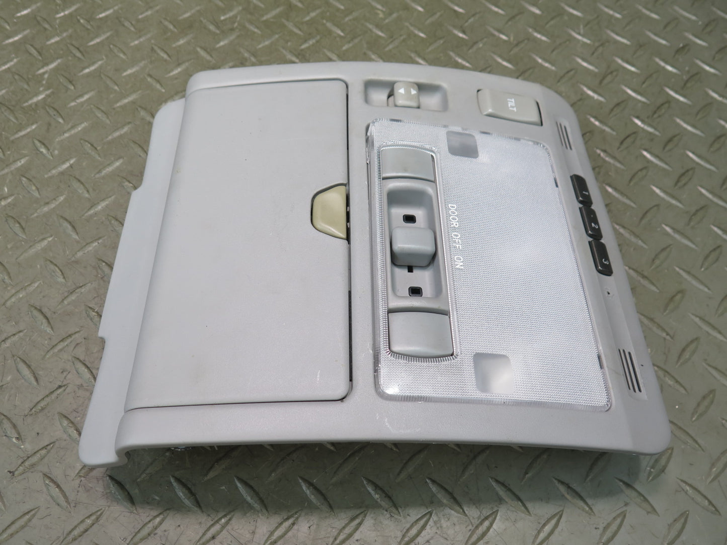 04-06 Lexus UCF30L LS430 Front Overhead Console Dome Reading Light w Sunroof OEM