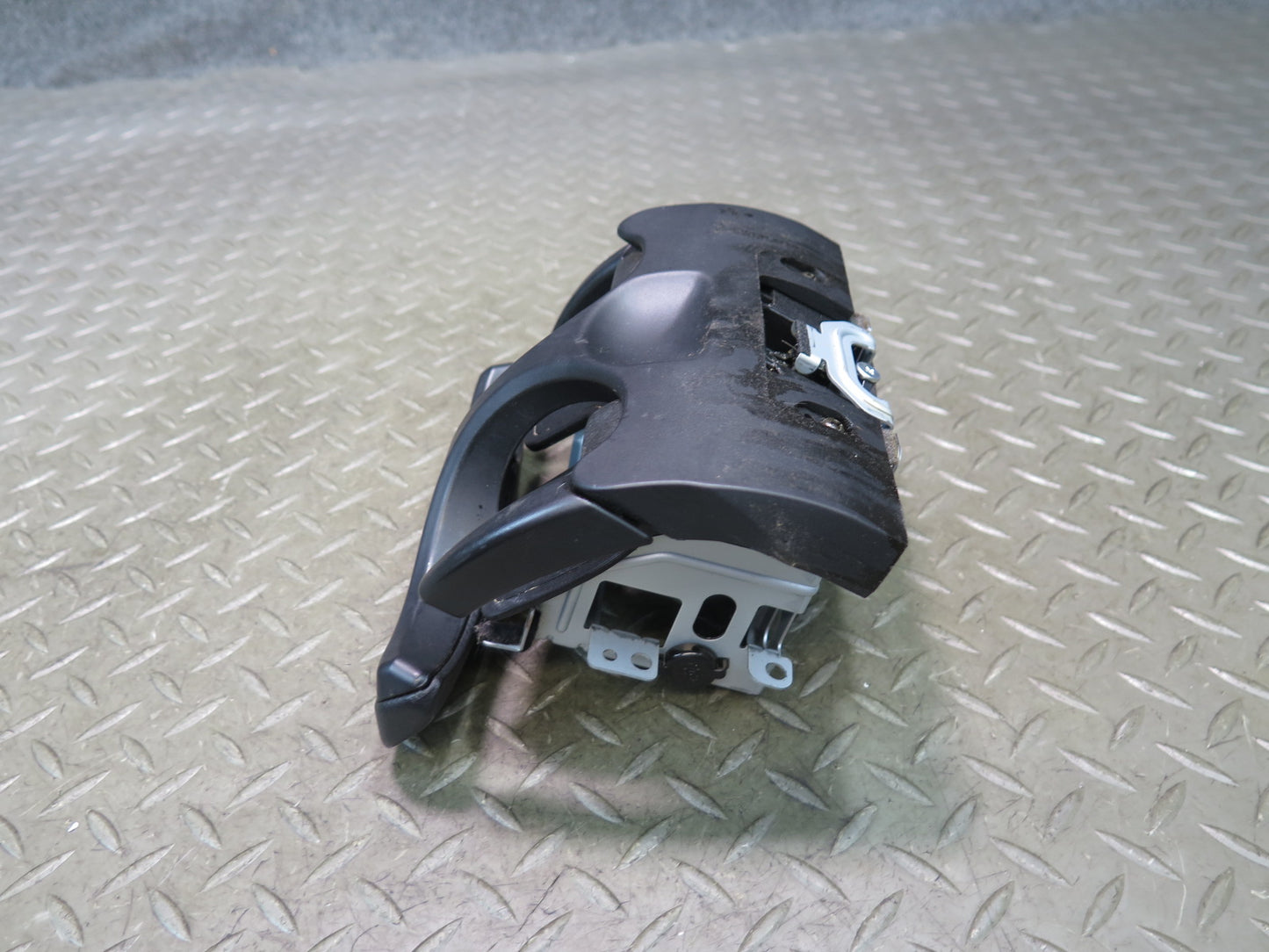 01-06 Lexus UCF30L LS430 Front Center Console CUP Holder Assembly OEM