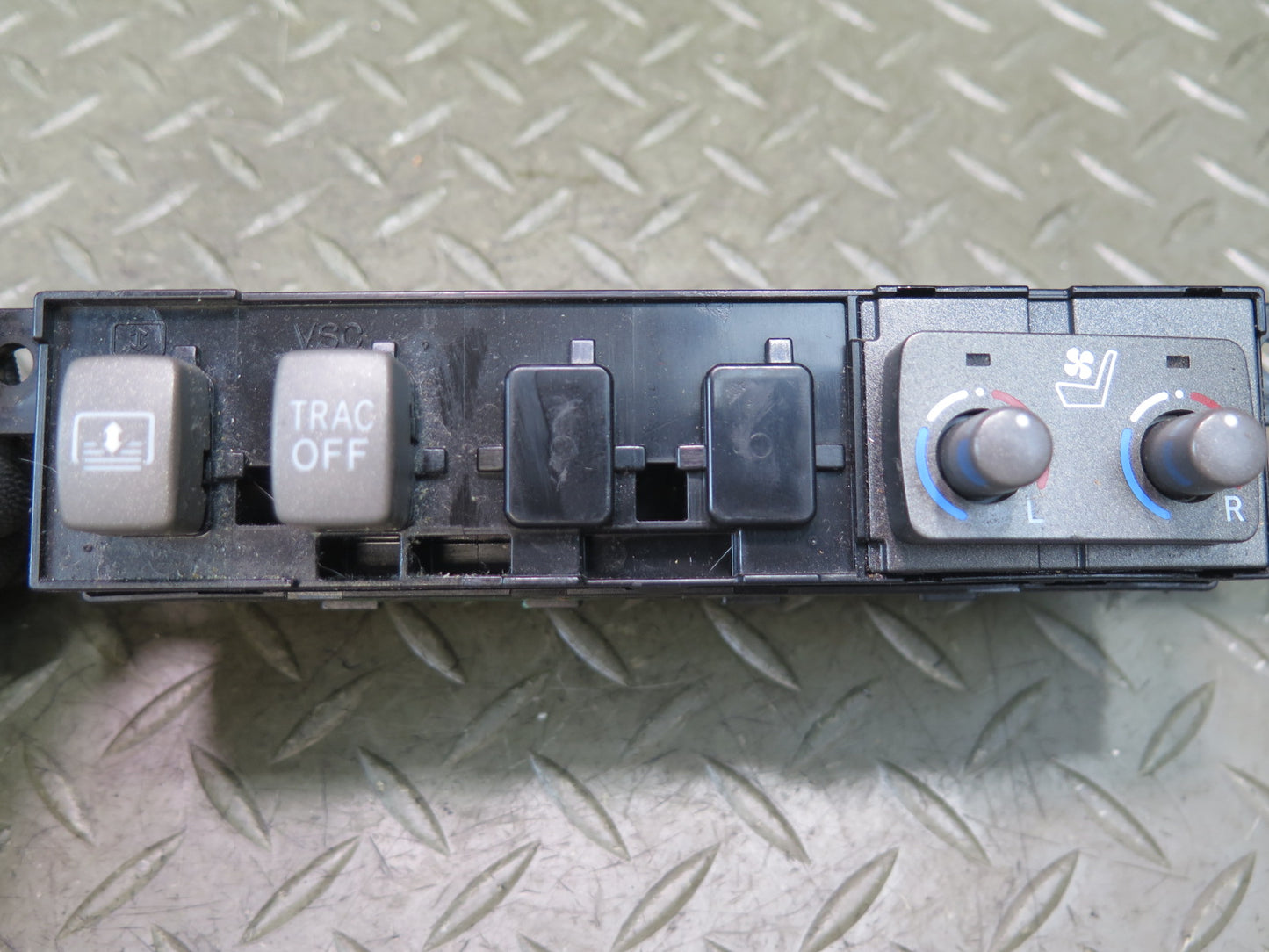 01-06 Lexus UCF30L LS430 Dash Heated Seat Trac Sun Shade Switch Panel OEM