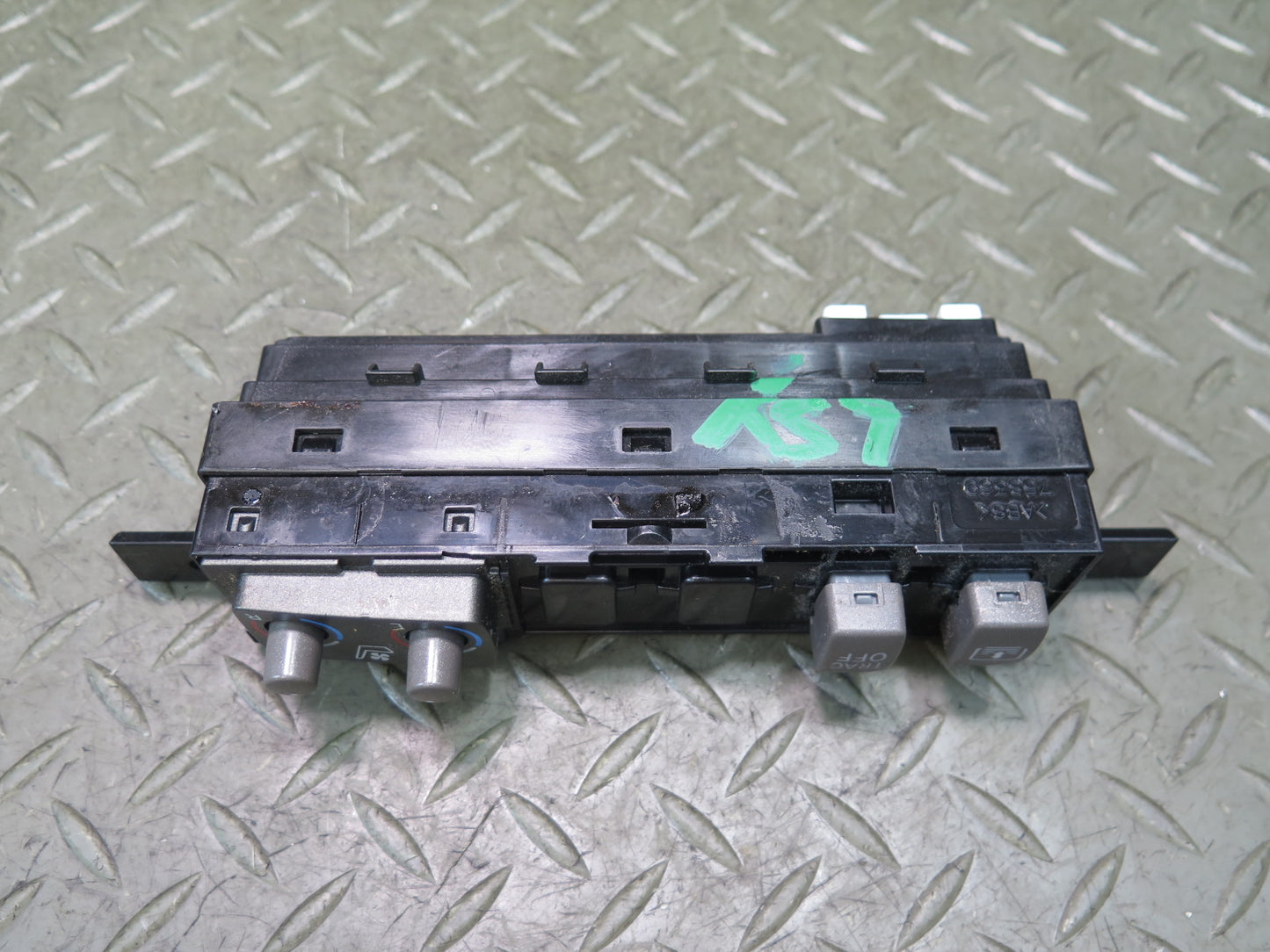 01-06 Lexus UCF30L LS430 Dash Heated Seat Trac Sun Shade Switch Panel OEM