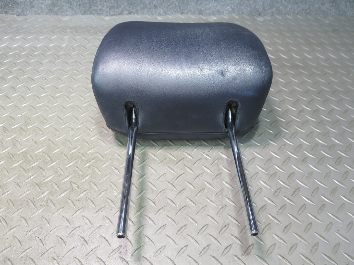 04-06 Lexus UCF30L LS430 Set of 2 Front Left & Right Seat Leather Headrest OEM