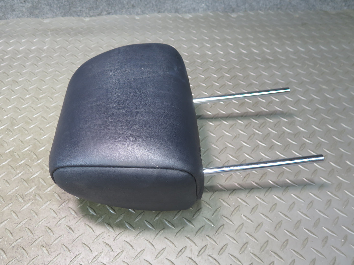 04-06 Lexus UCF30L LS430 Set of 2 Front Left & Right Seat Leather Headrest OEM