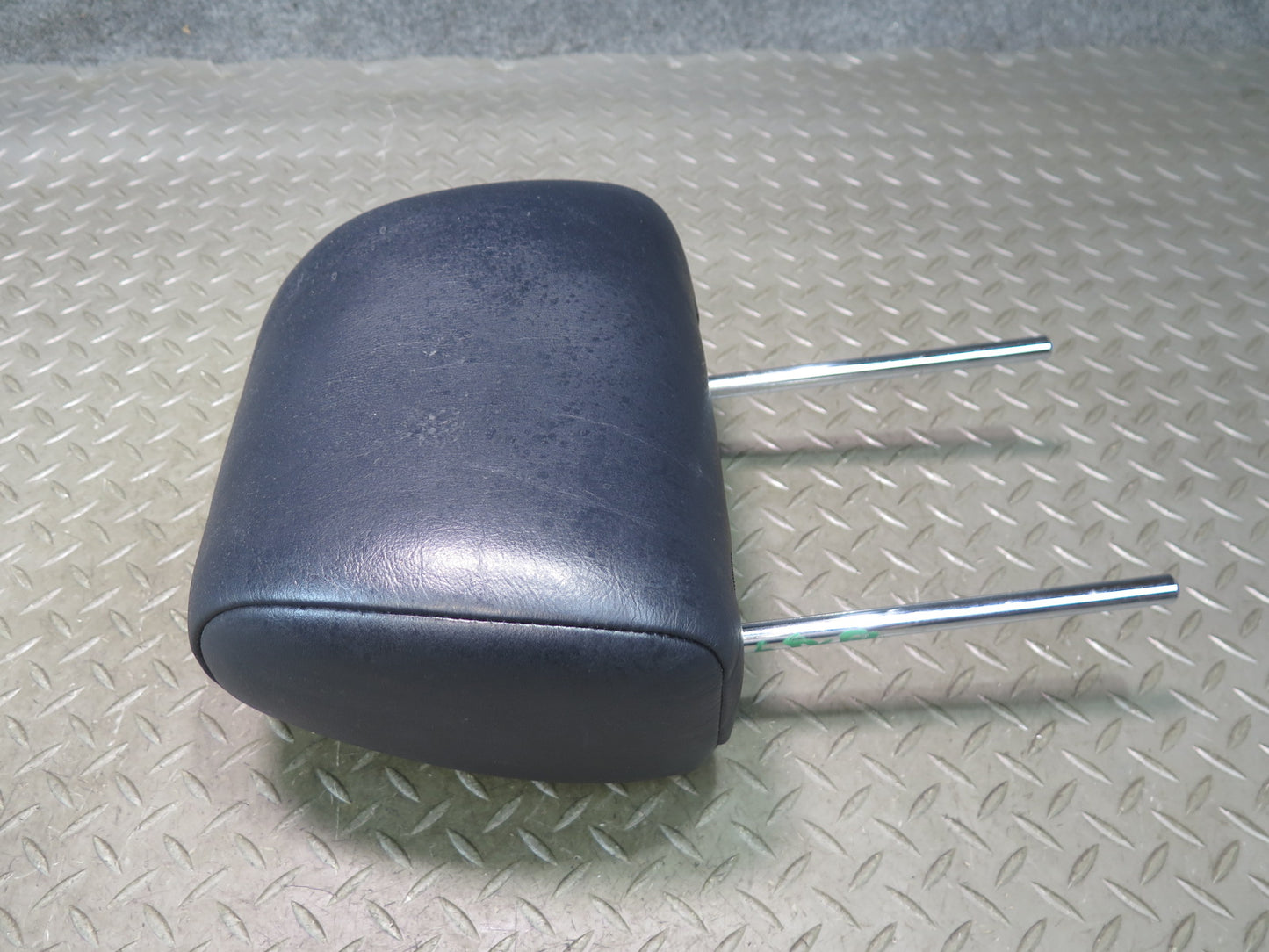 04-06 Lexus UCF30L LS430 Set of 2 Front Left & Right Seat Leather Headrest OEM