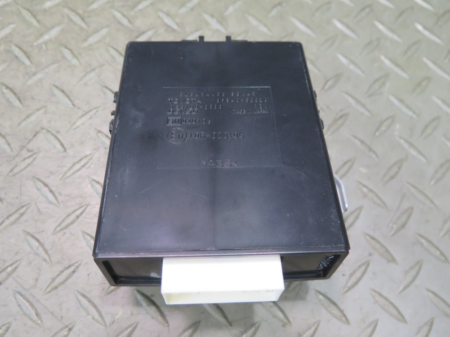04-06 Lexus UCF30L LS430 Parking  Distance Assist Control Module 89340-50020 OEM