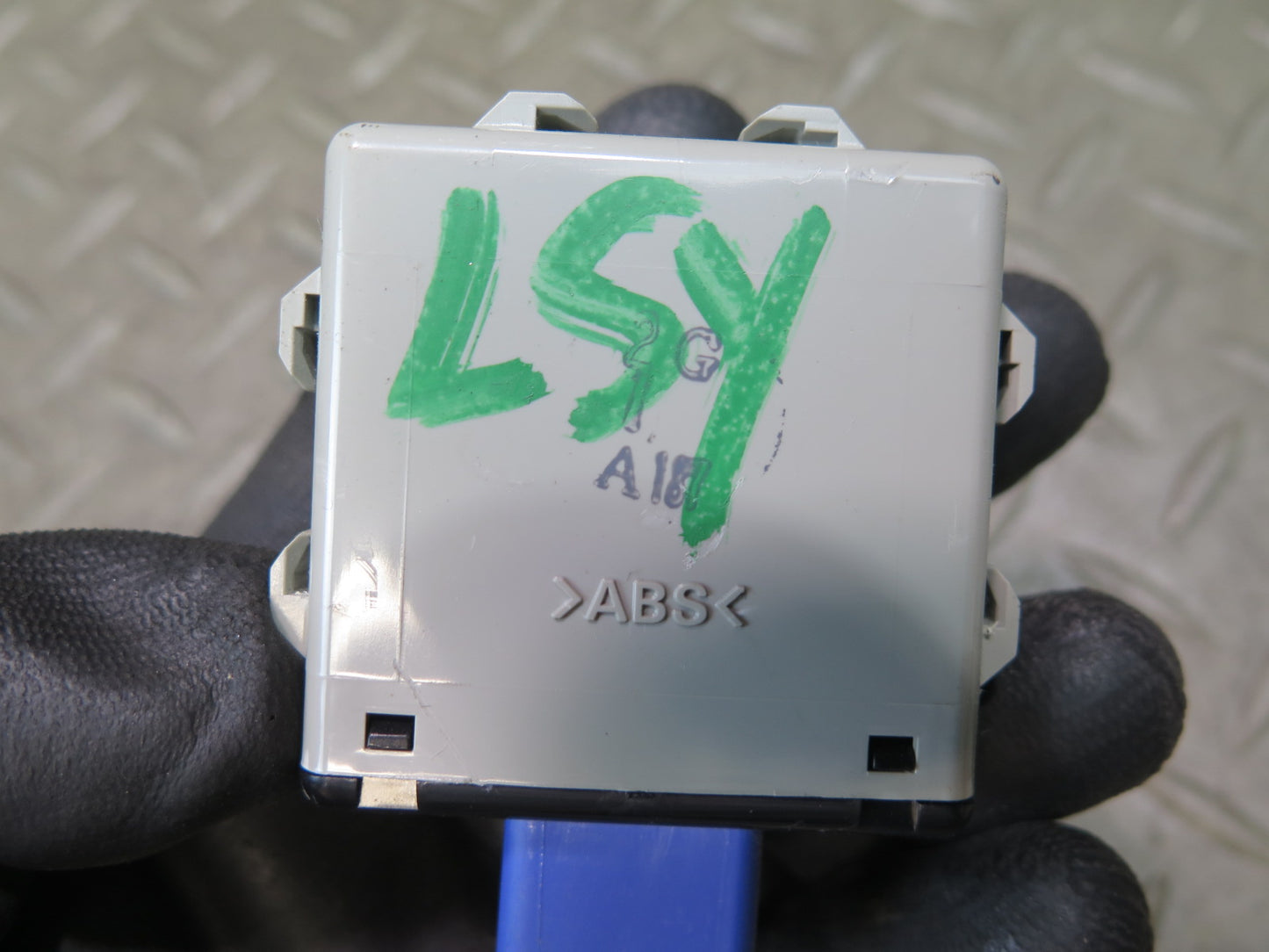 04-06 Lexus UCF30L LS430 Power Steering Control Module 89650-50120 OEM