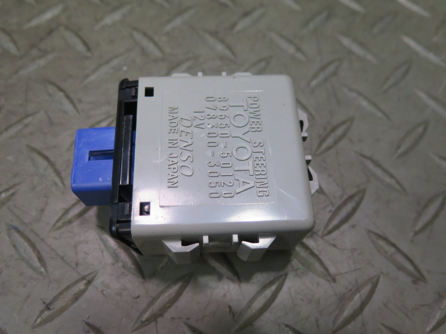 04-06 Lexus UCF30L LS430 Power Steering Control Module 89650-50120 OEM