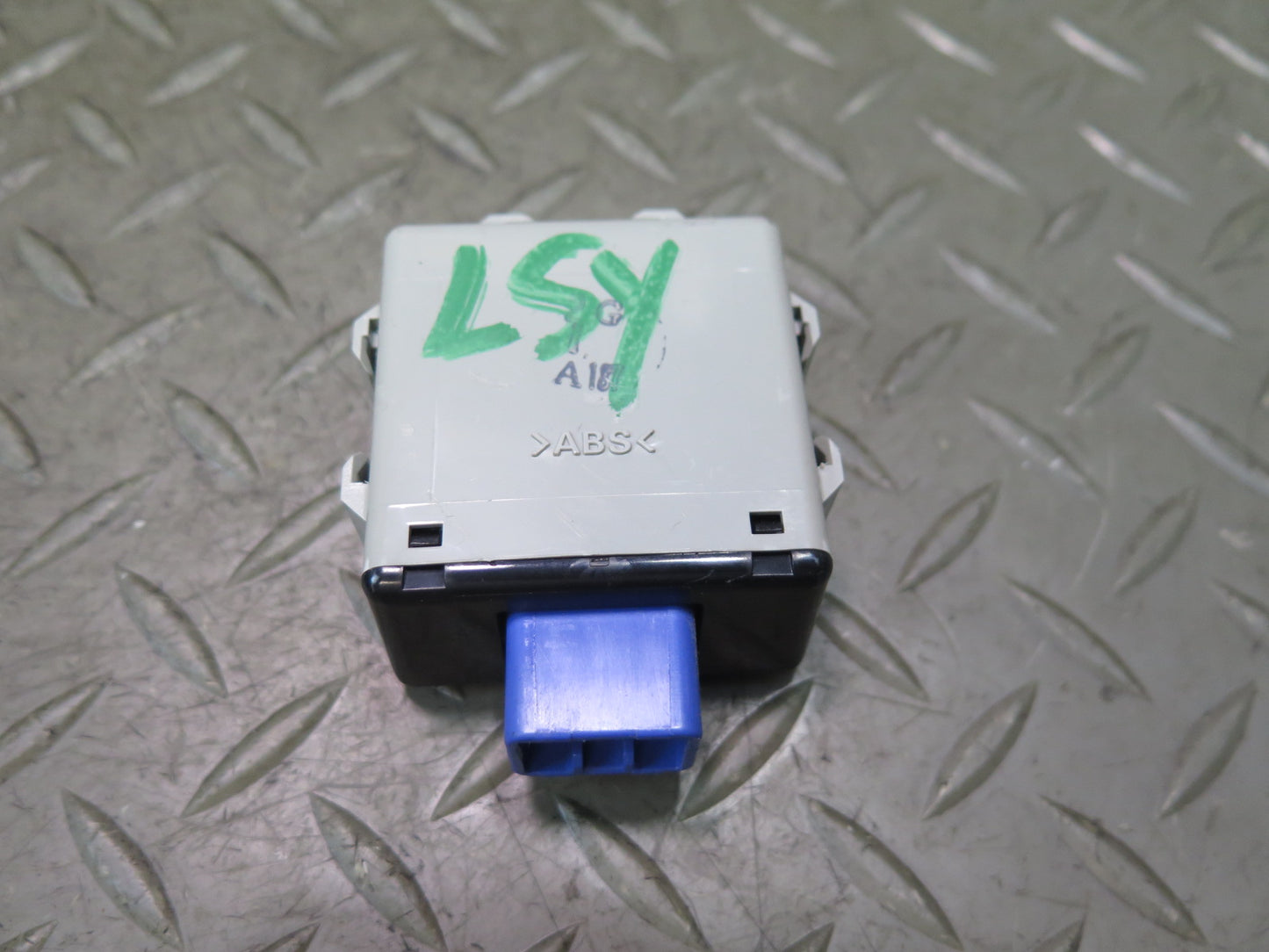 04-06 Lexus UCF30L LS430 Power Steering Control Module 89650-50120 OEM